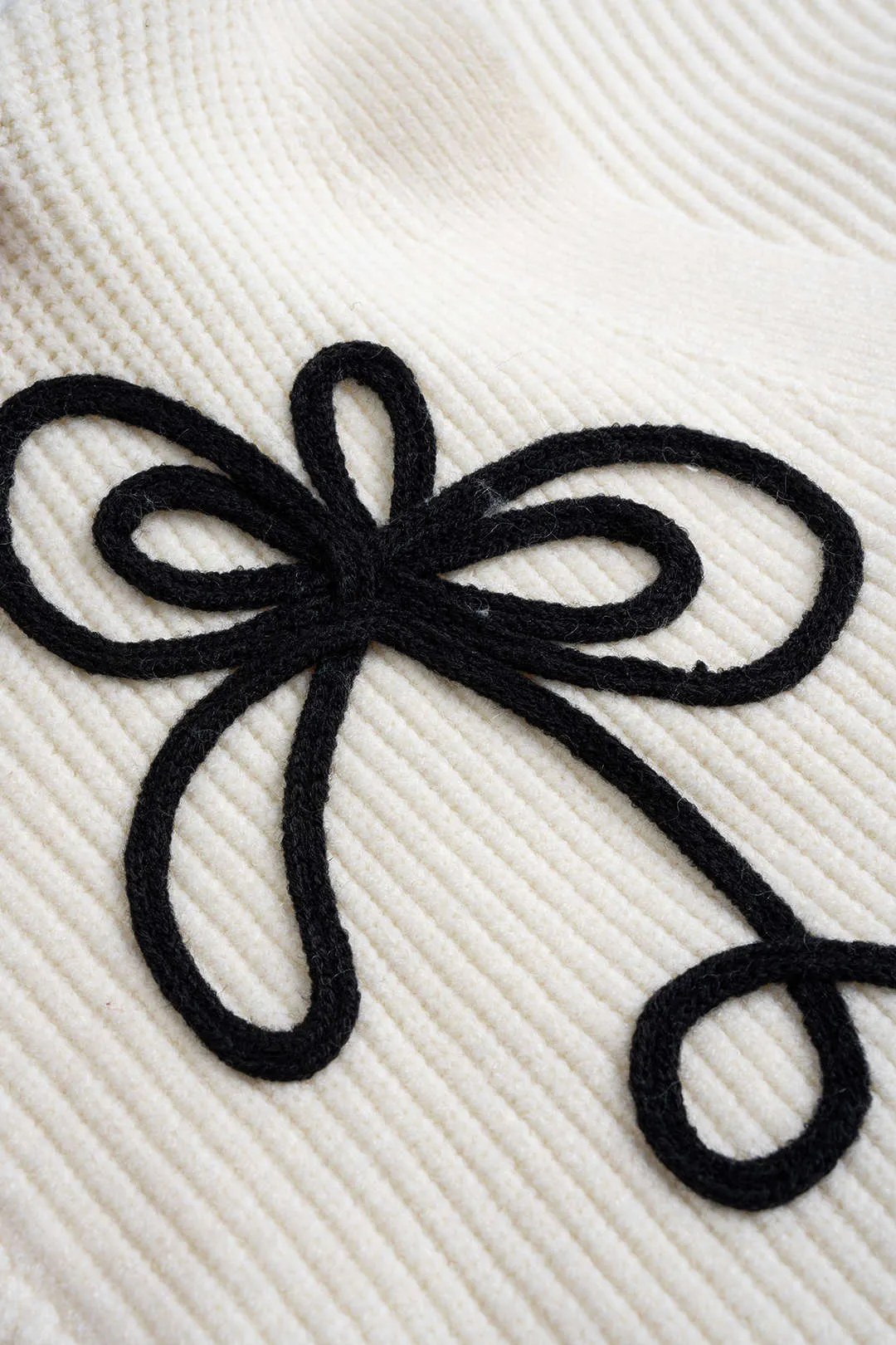 Knit Embroidery V-Neck Cardigan sold by Micas product image thumbnail 4