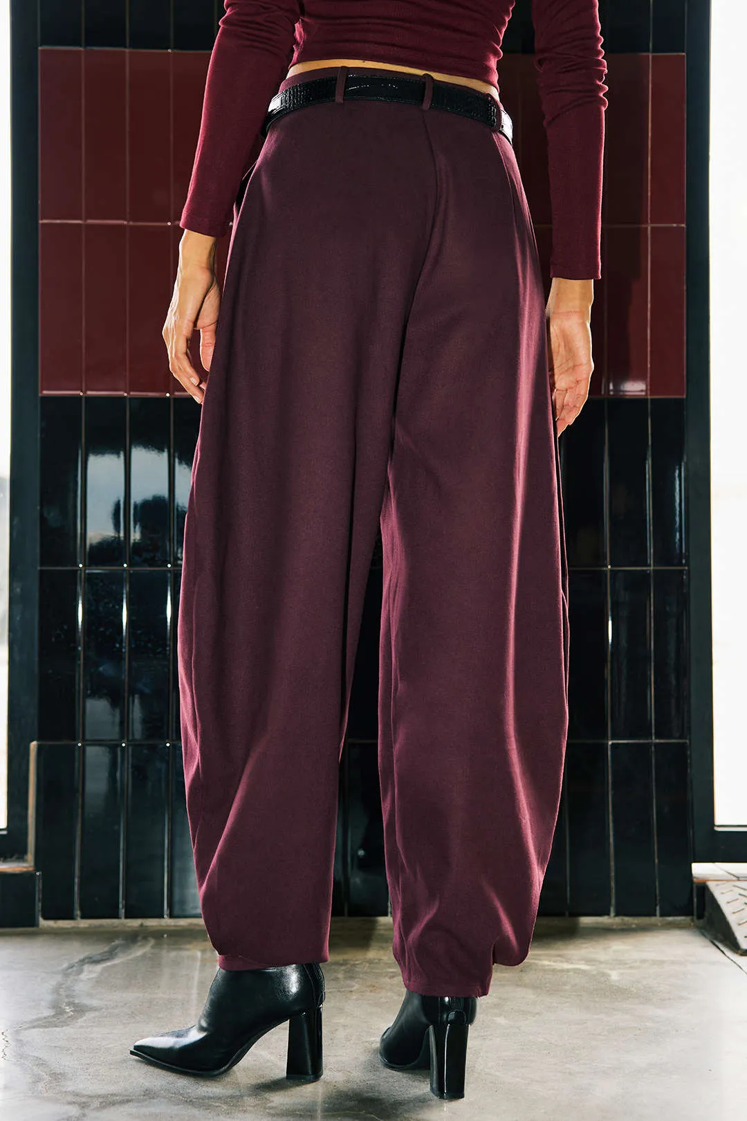 Pocket Ruched Pants sold by Micas product image thumbnail 5