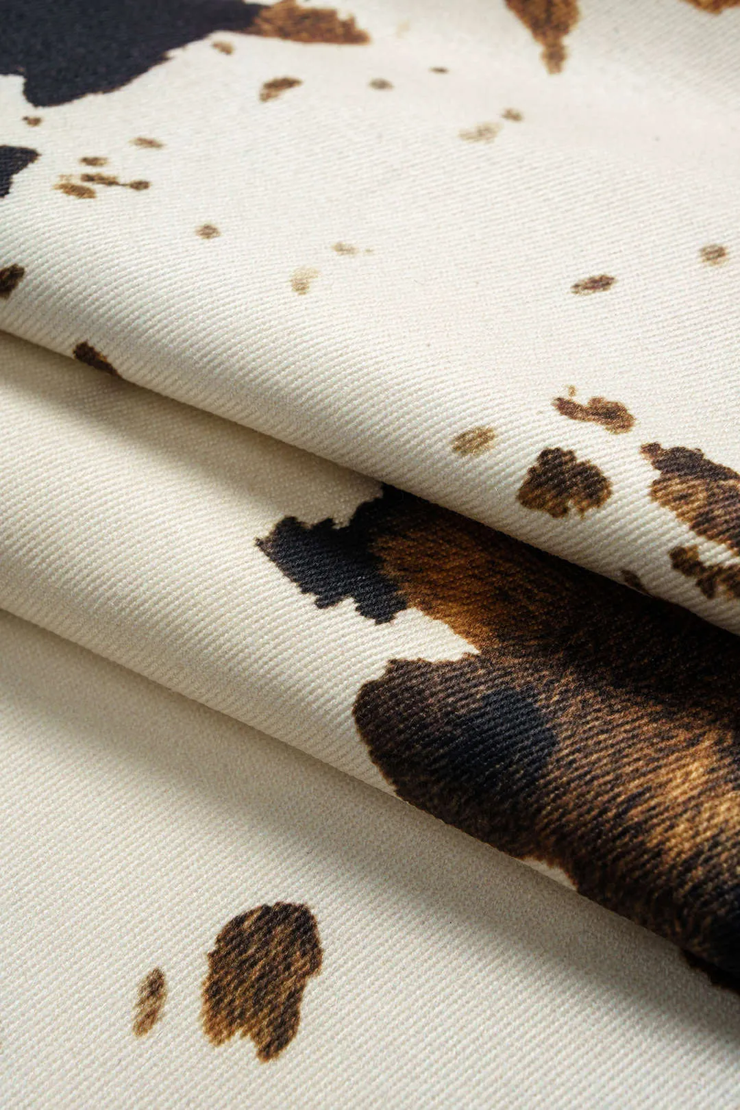 Plus Size Splatter Contrast Print Button Wide Leg Pants sold by Micas product image thumbnail 4