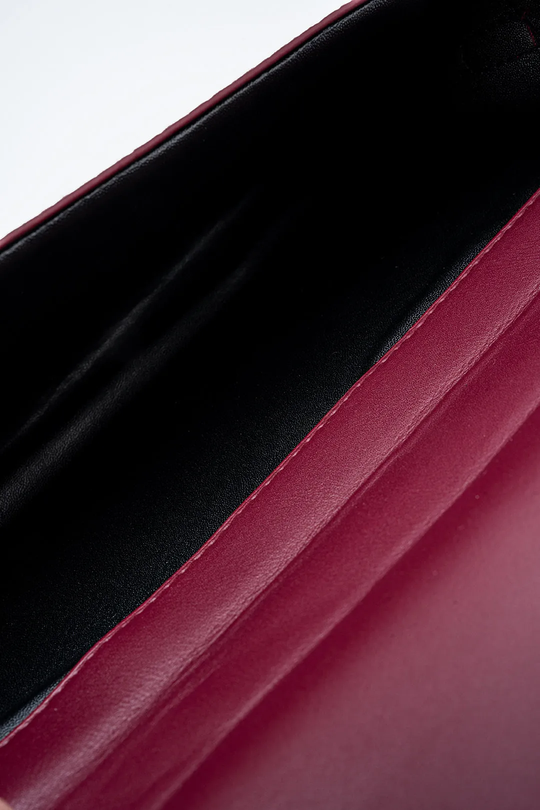 Crocodile Pattern Metallic Lock Clutch Bag sold by Micas product image thumbnail 4