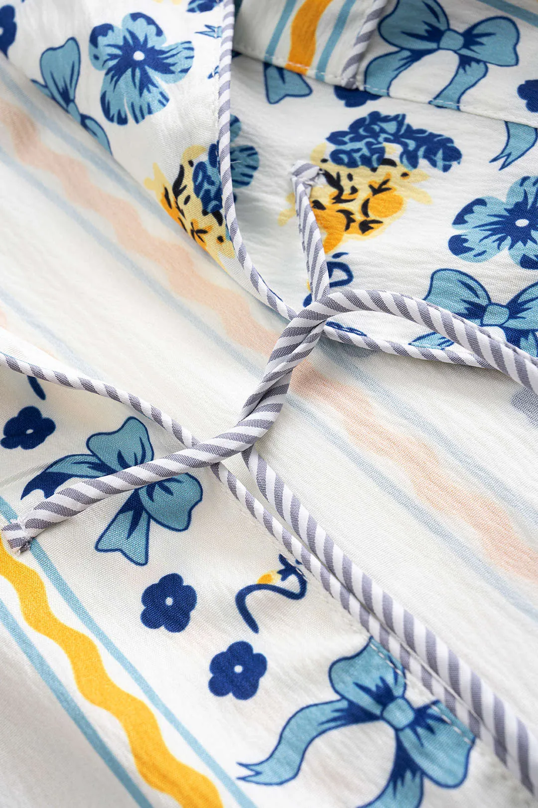 Stribet blomsterprint lommebindings shorts sæt sold by Micas product image thumbnail 5