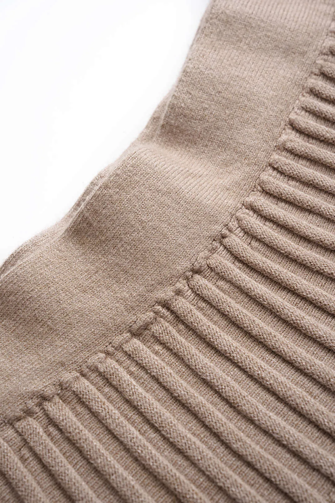 Knit Pleated High Waist Skirt sold by Micas product image thumbnail 3