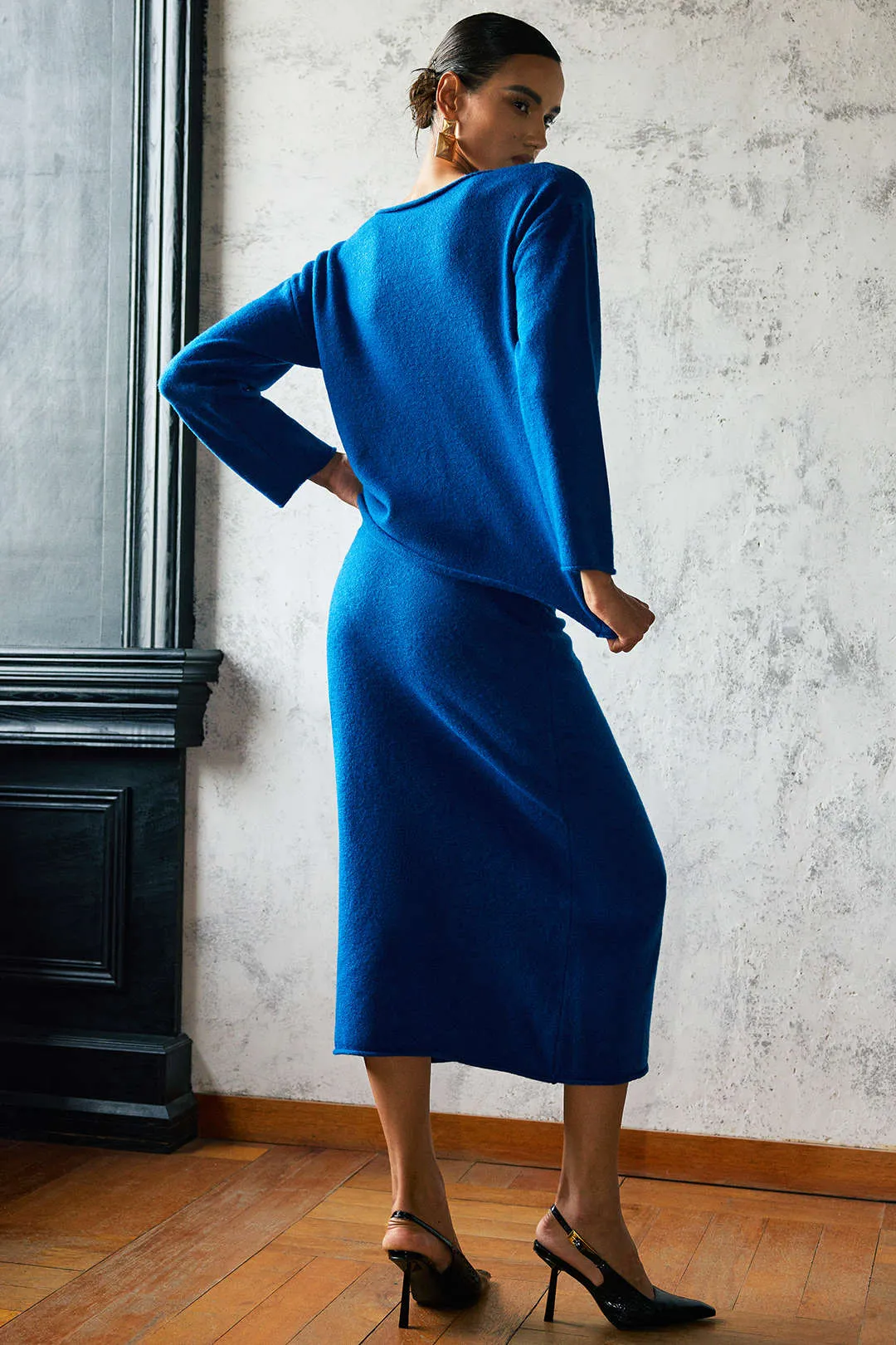 Knit Round Neck Long-Sleeve Top And Shirred Waistband Drawstring Skirt Set sold by Micas product image thumbnail 3