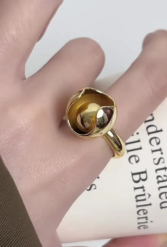 Metal Suspension Ball Open Ring sold by Micas