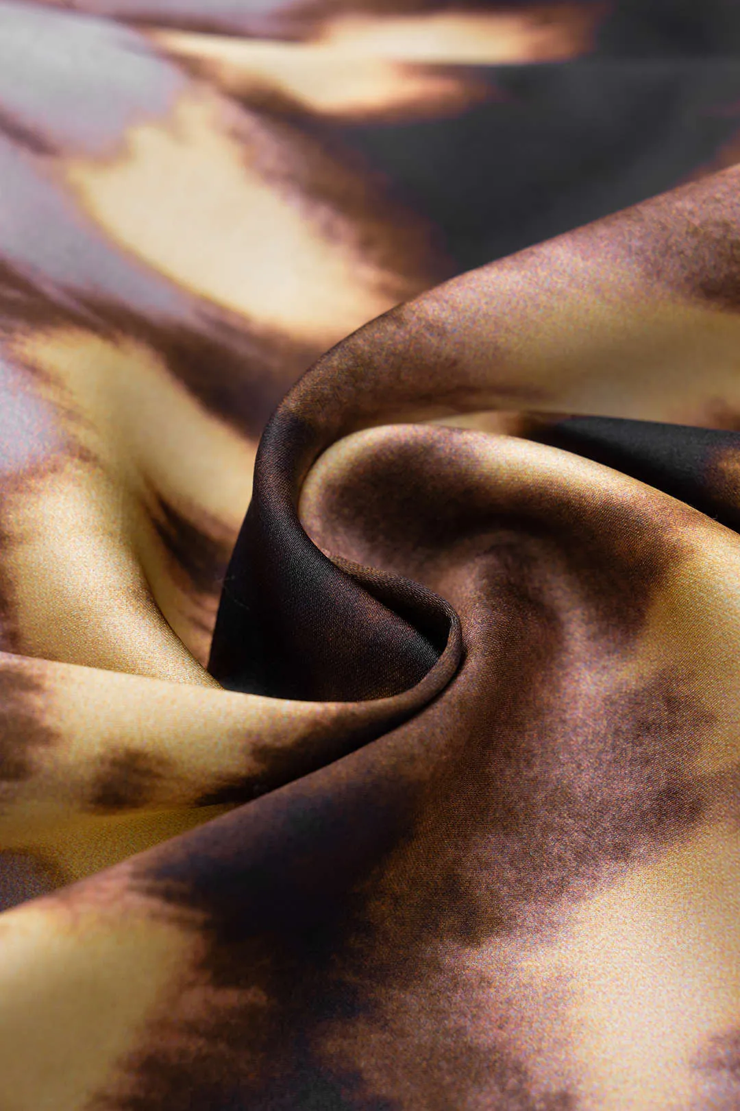 Abstract Tie Dye Print Satin Shorts sold by Micas product image thumbnail 4