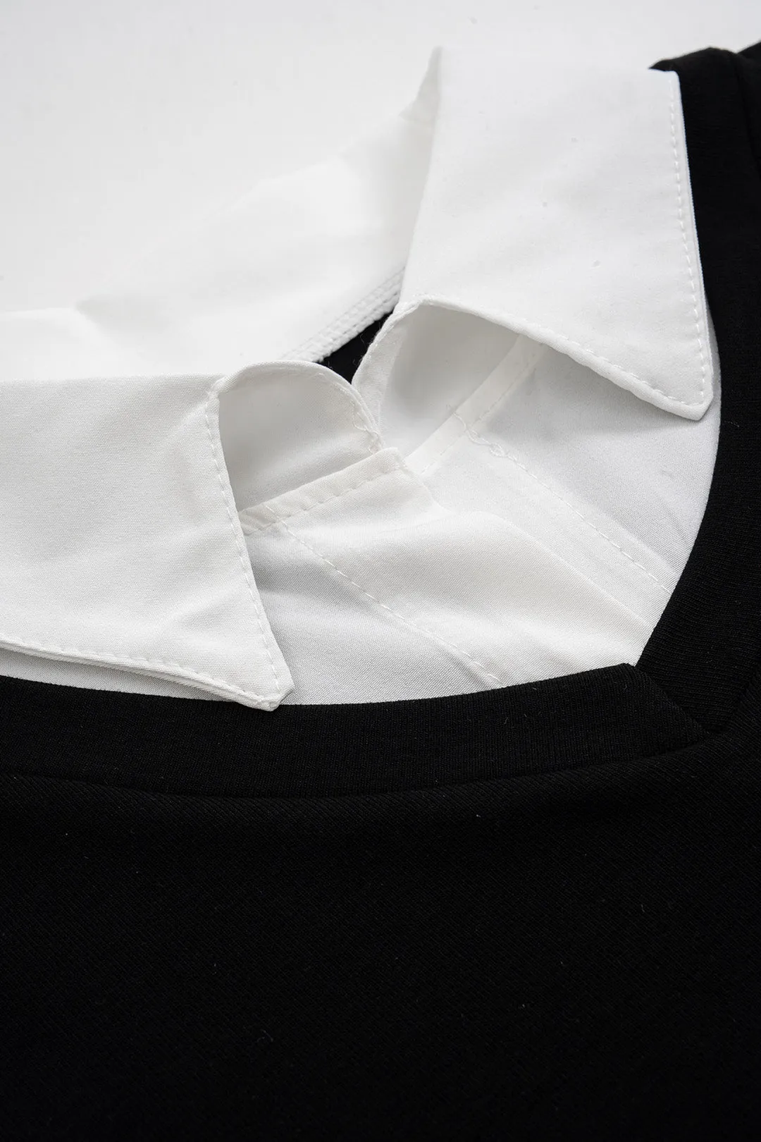 Contrast Short-Sleeve T-Shirt sold by Micas product image thumbnail 3