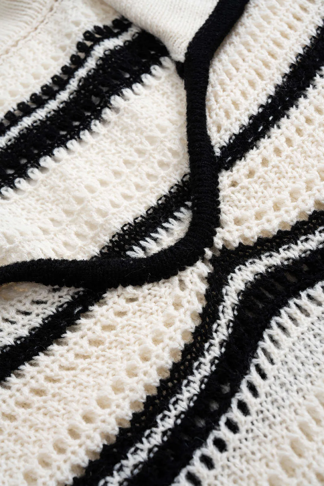 Knit Crochet Contrast Short Sleeve And Shorts Set sold by Micas product image thumbnail 4