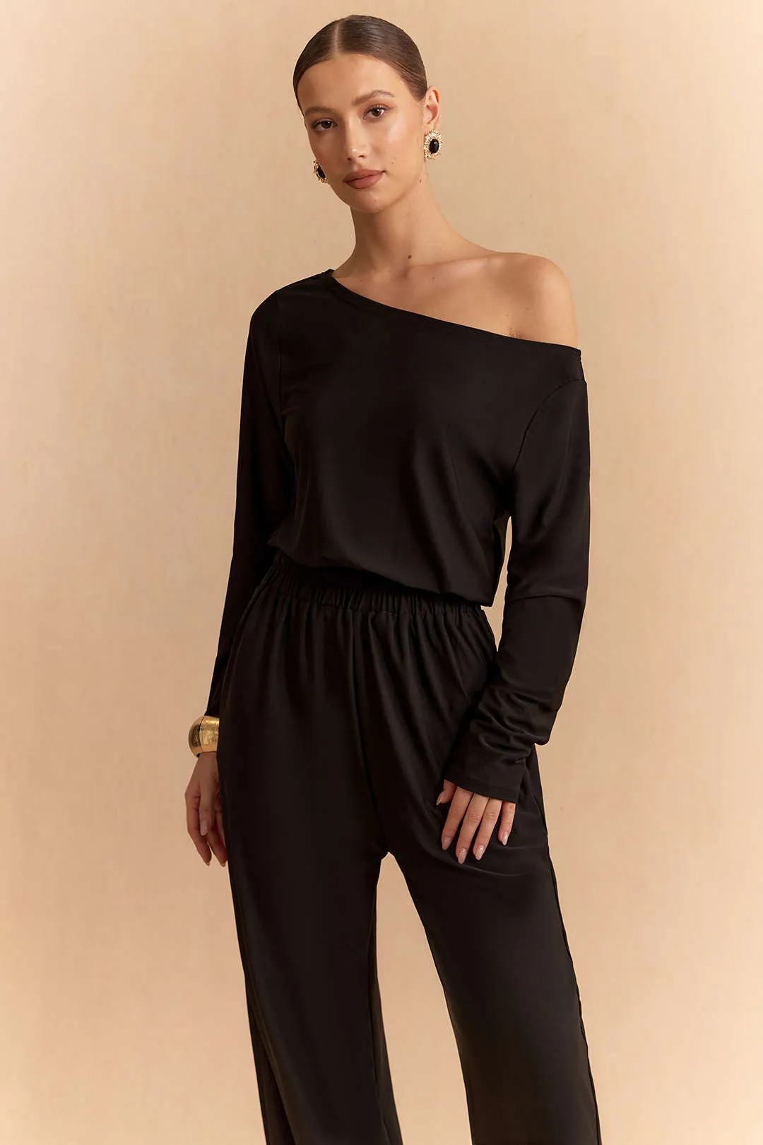 Solid One Shoulder Long Sleeve Jumpsuit sold by Micas product image thumbnail 2