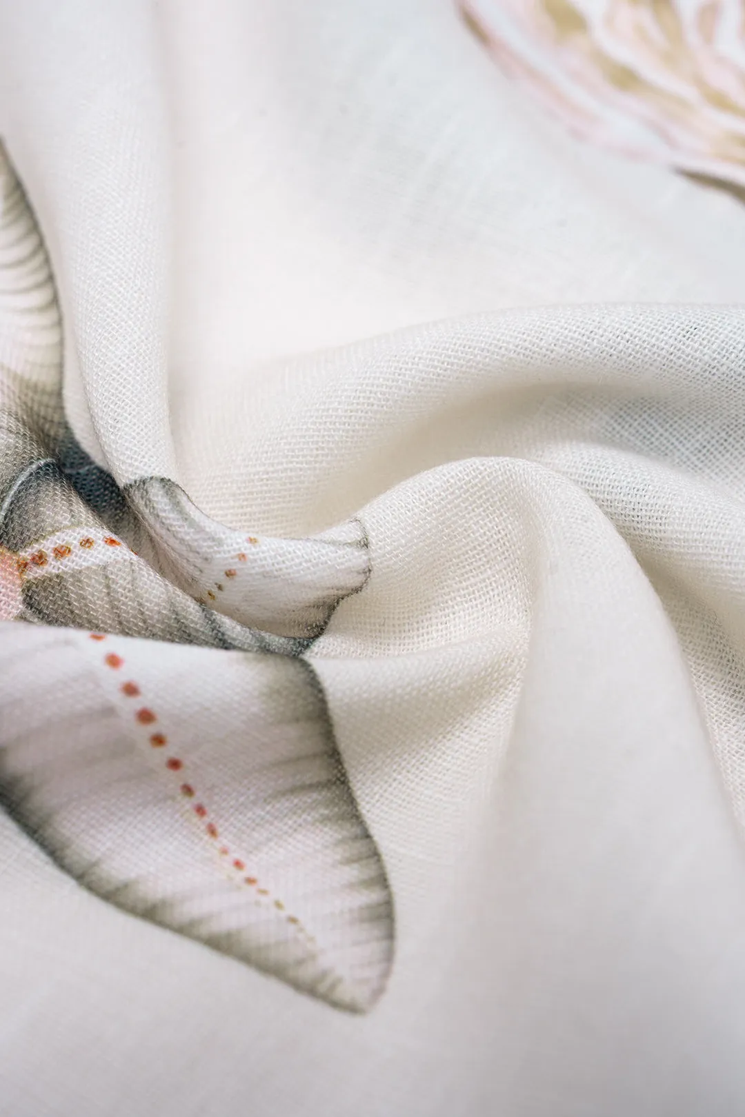 Contrast Artistic Print Wrap Asymmetrical Skirt sold by Micas product image thumbnail 4