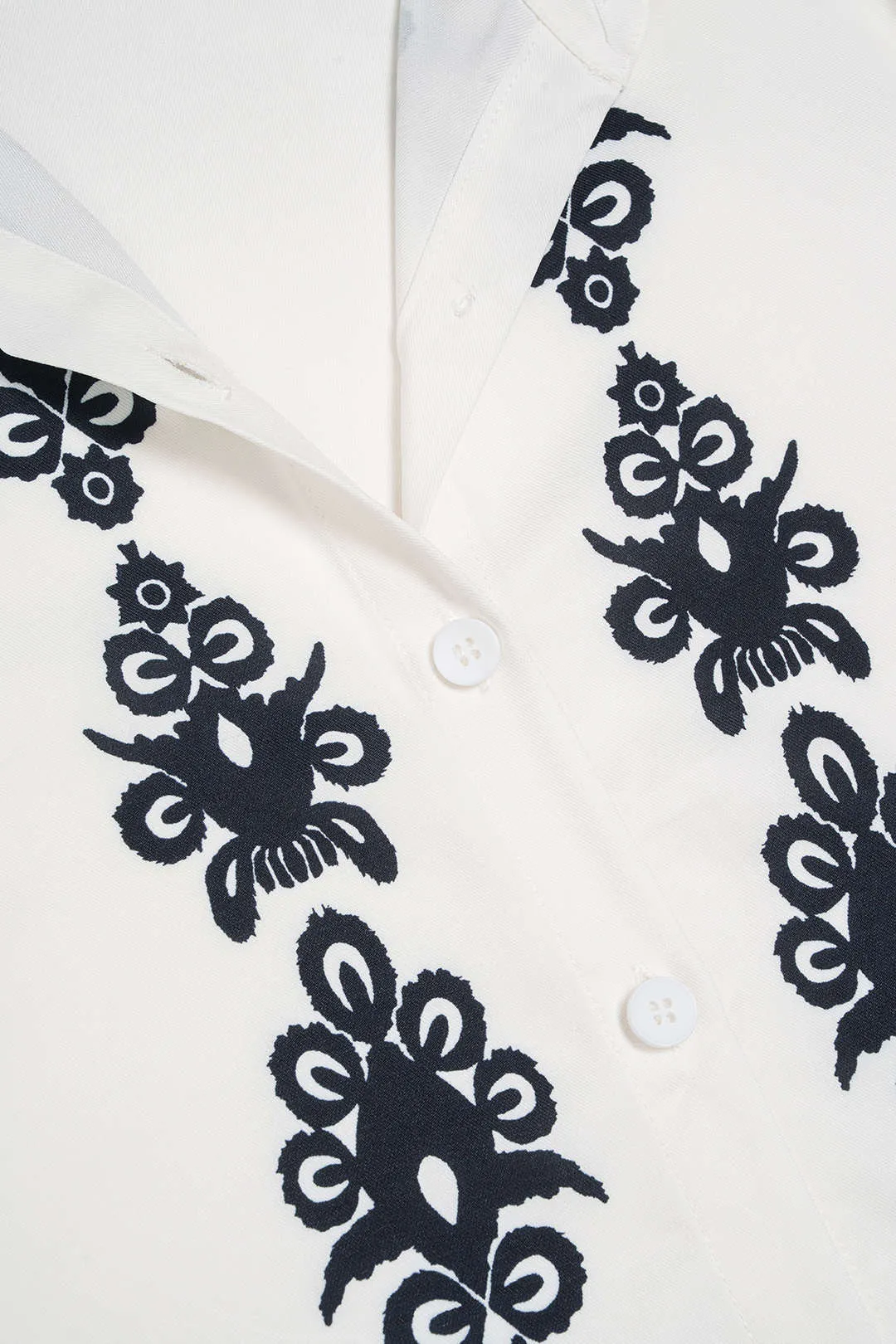 Contrast Print Button Short Sleeve Shirt And Belted Shorts Set sold by Micas product image thumbnail 4