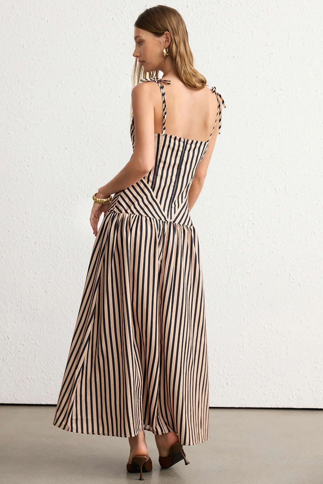 Stripes Print V-Neck Tie-Up Sleeveless Maxi Dress sold by Micas product image thumbnail 2
