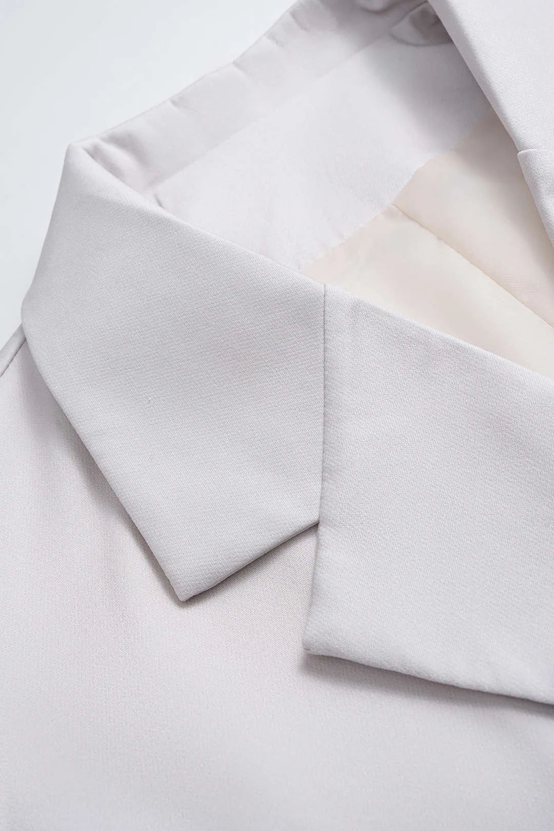 V-Neck Tie-Up Pocket Vest sold by Micas product image thumbnail 3