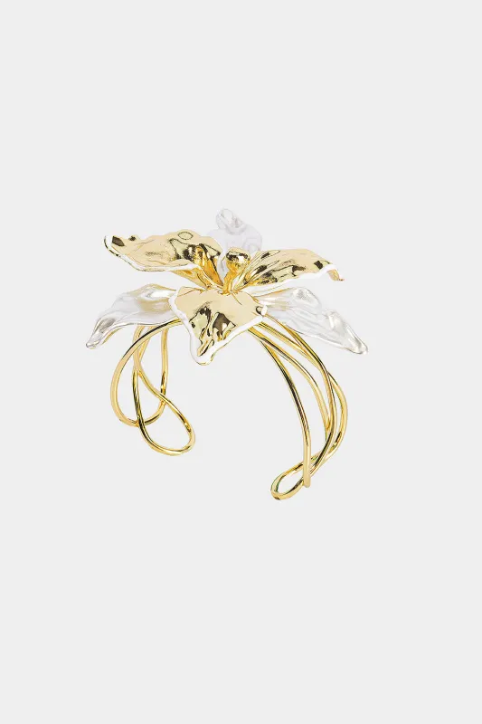 Alloy 3D Flower Open Bracelet made by Micas