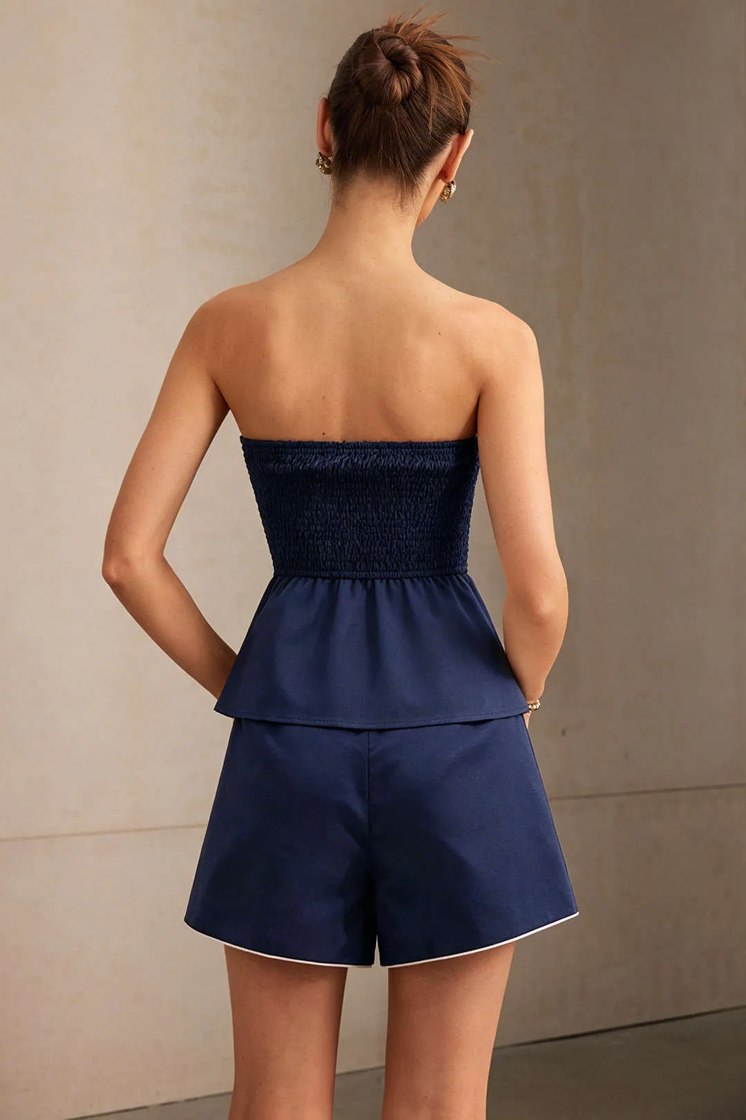 Linen V-Neck Contrast Binding Tube Top And Wide Leg Shorts Set sold by Micas product image thumbnail 2