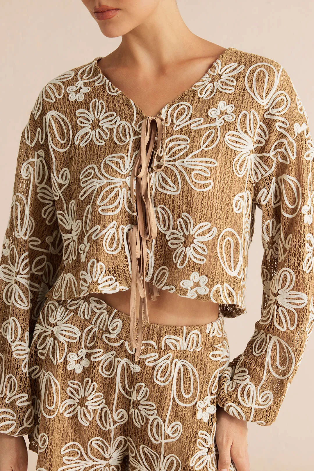 Jacquard V-Neck Tie-Up Long Sleeve Top And Shorts Set sold by Micas product image thumbnail 4