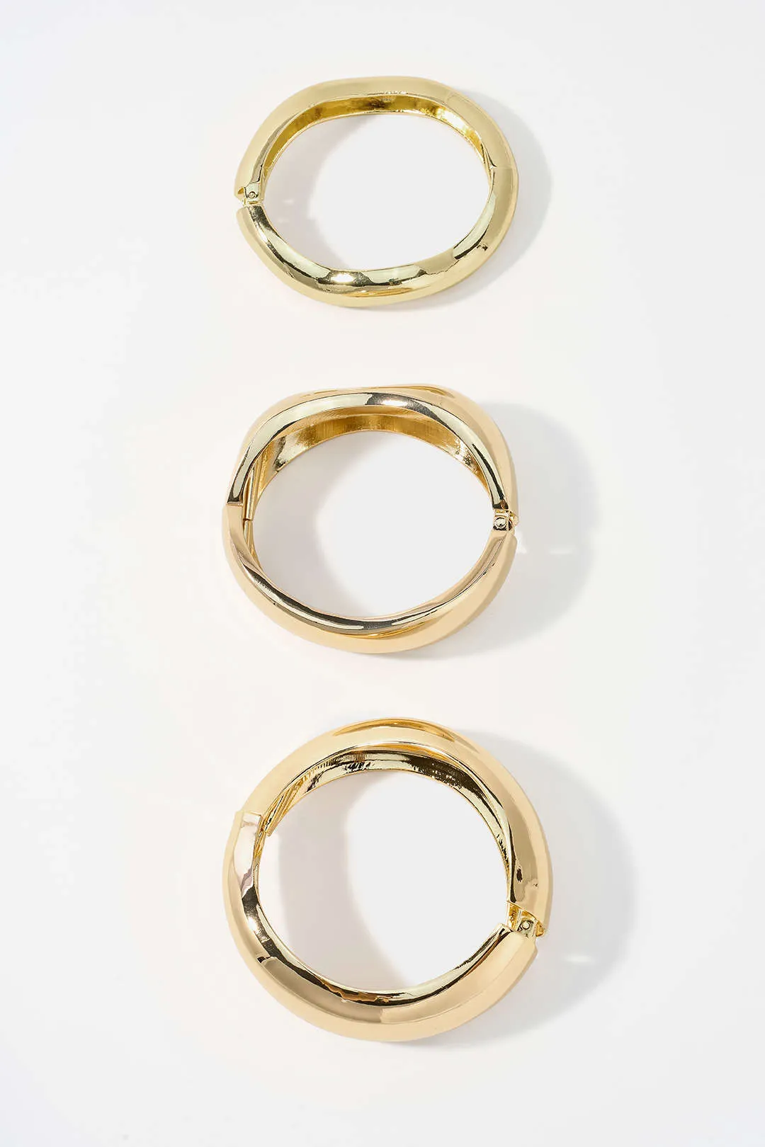 Wide Exaggerated Glossy Bracelet sold by Micas product image thumbnail 3