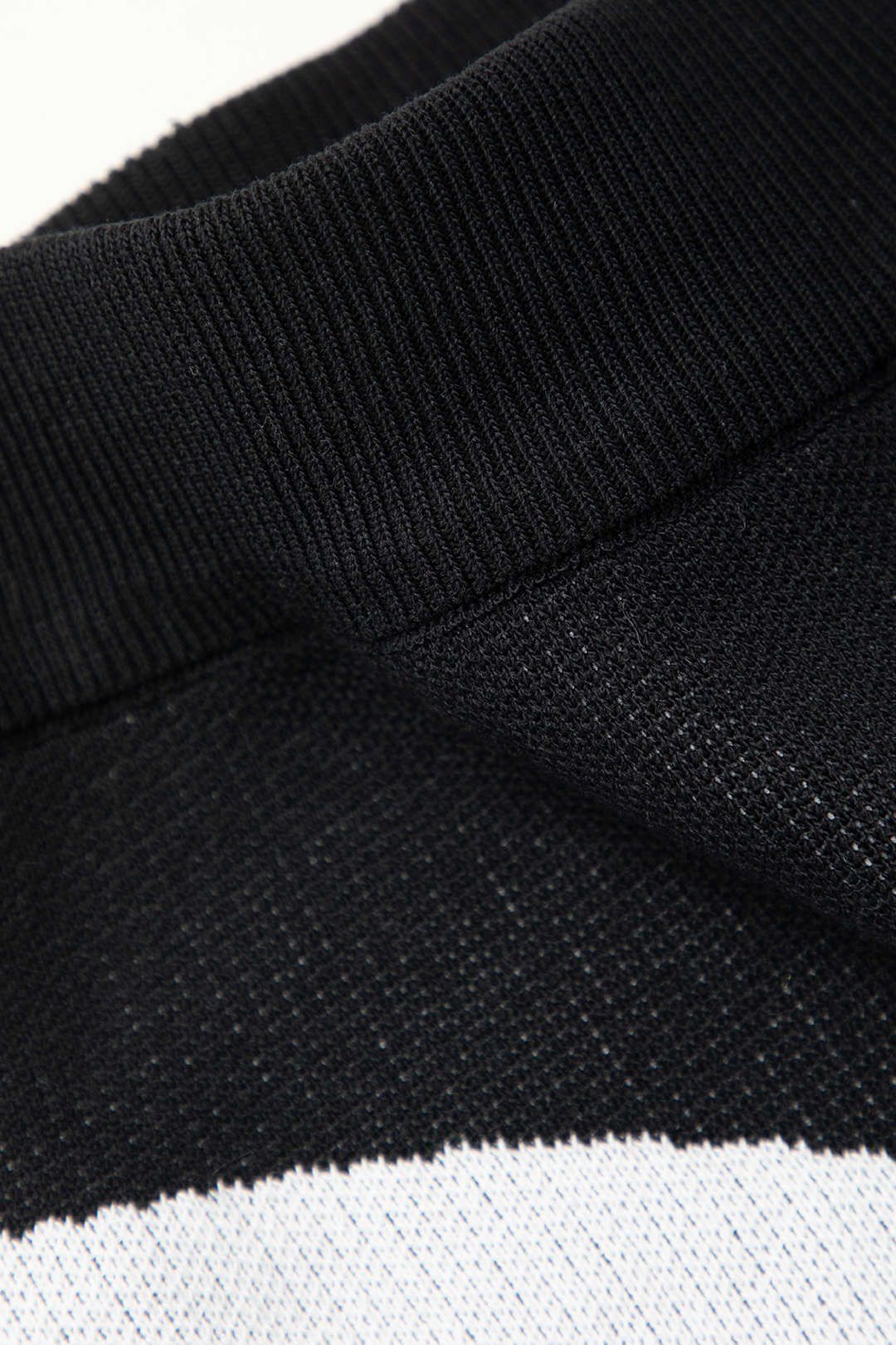 Black And White Knit Sleeveless Top And High Waisted Shorts Set sold by Micas product image thumbnail 9