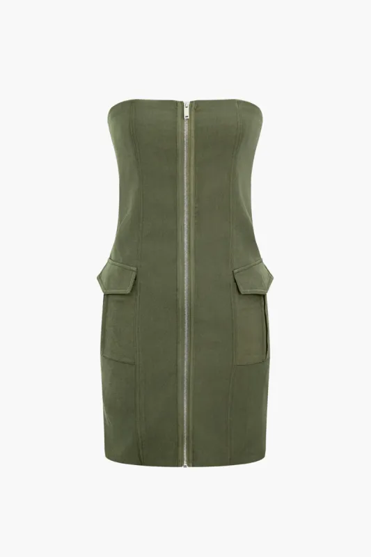 Solid lomme lynlås stropløs mini kjole sold by Micas