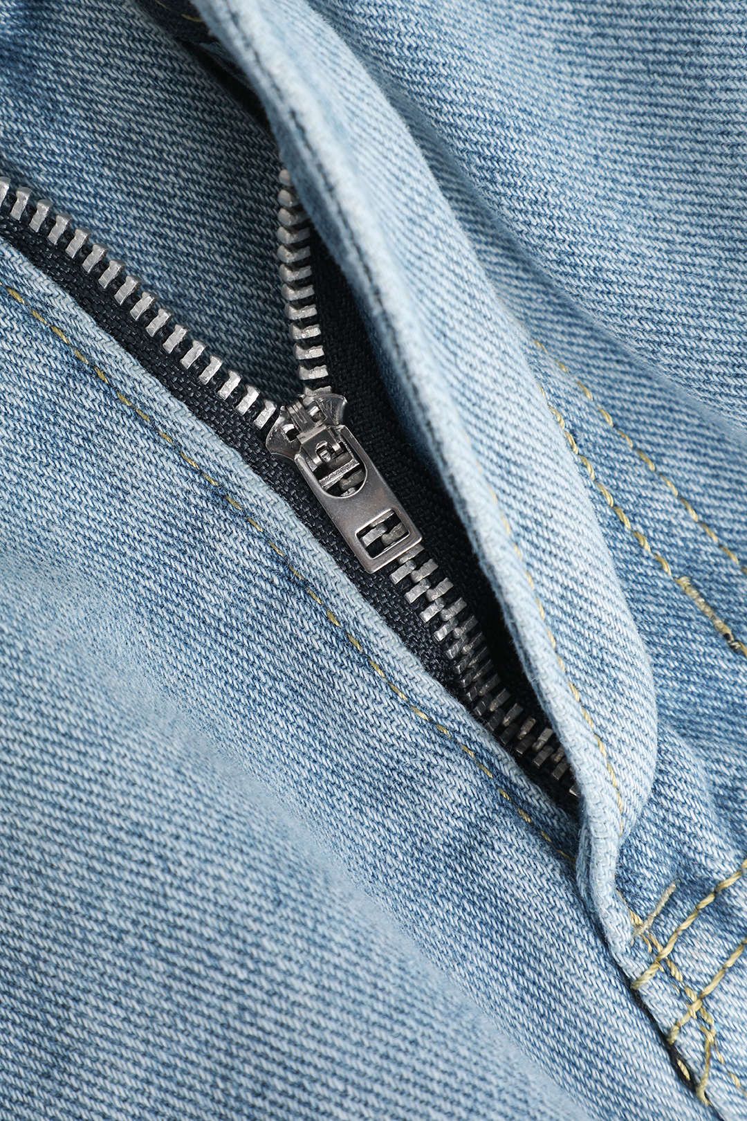 Contrast-Stitch Denim Shorts sold by Micas product image thumbnail 4