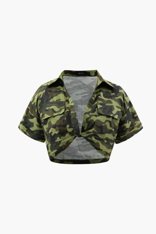 Camo twist hem afgrøde top sold by Micas