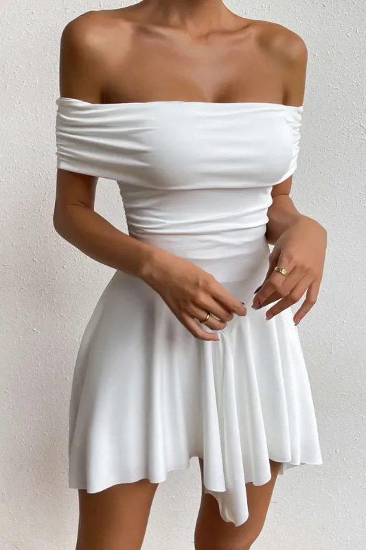 Solid uregelmæssig mini -kjole sold by Micas