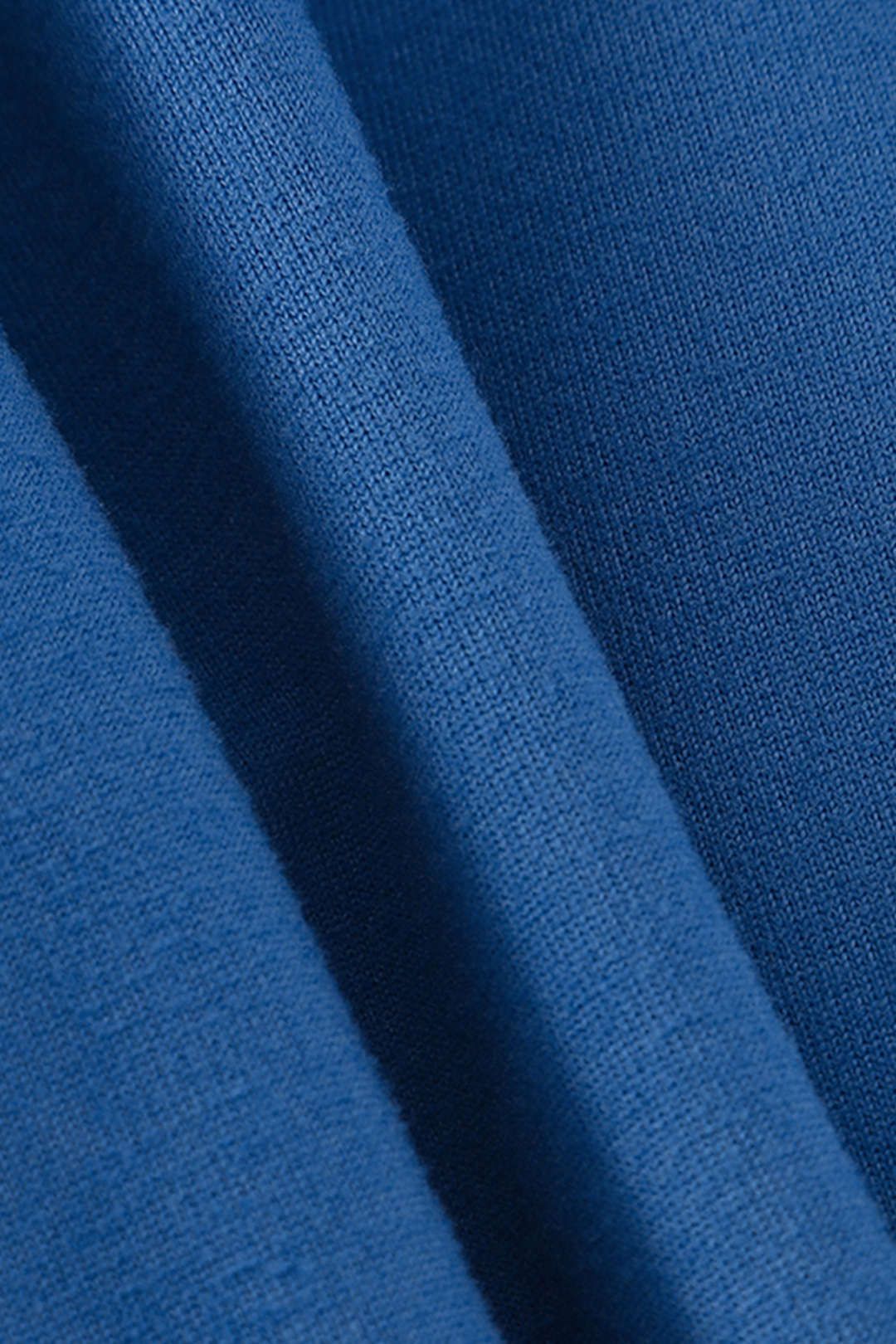 V-neck Long Sleeve Crop Top sold by Micas product image thumbnail 3