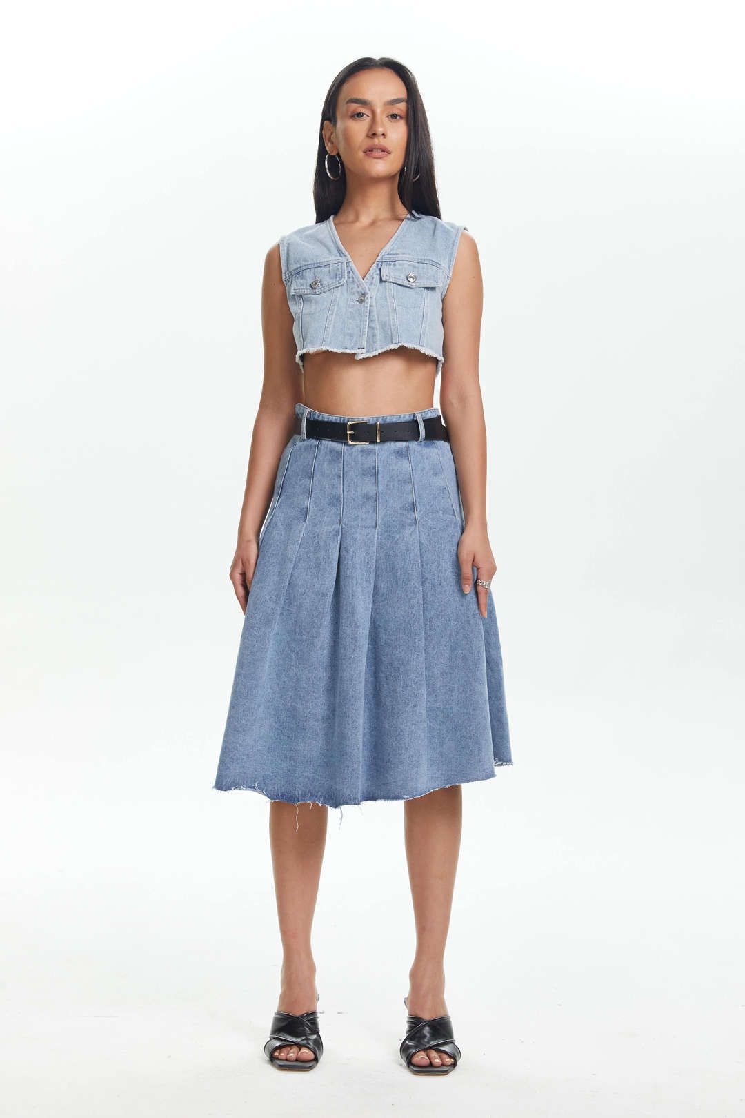 Frayed Hem Denim Crop Vest sold by Micas product image thumbnail 7