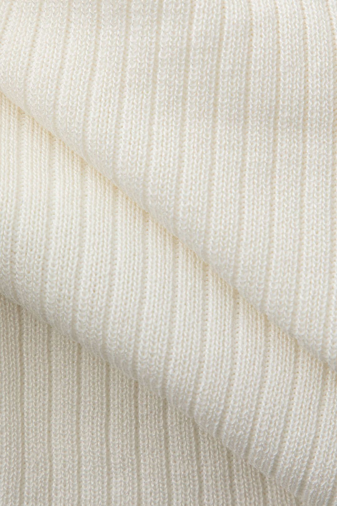 V-neck Twist Front Knit Cami Top sold by Micas product image thumbnail 4