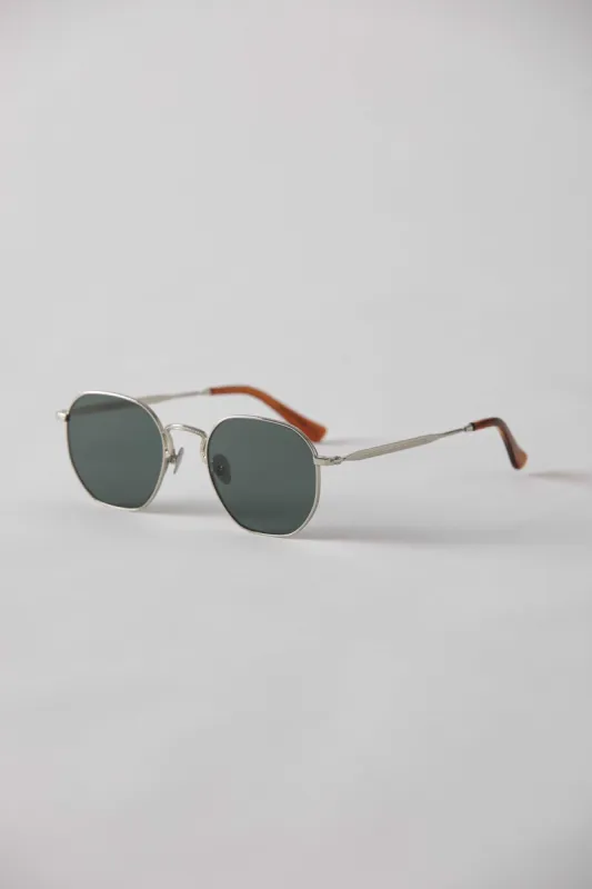Denz - Silver Polished / Green sold by Epokhe