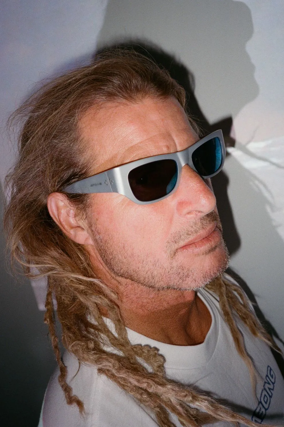 Memphis x Mark Occhilupo - Silver Polished / Blue Iridium Polarized sold by Epokhe product image thumbnail 2