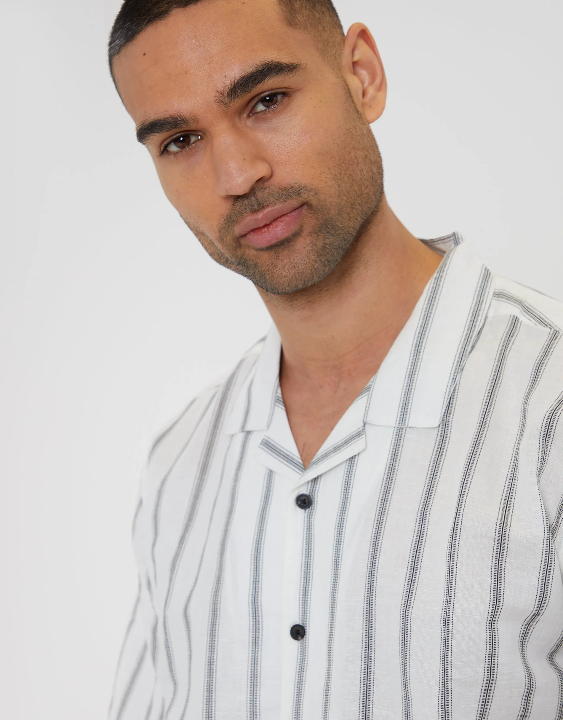 Off White Stripe Linen Revere Collar Short Sleeve Shirt sold by Threadbare product image thumbnail 4