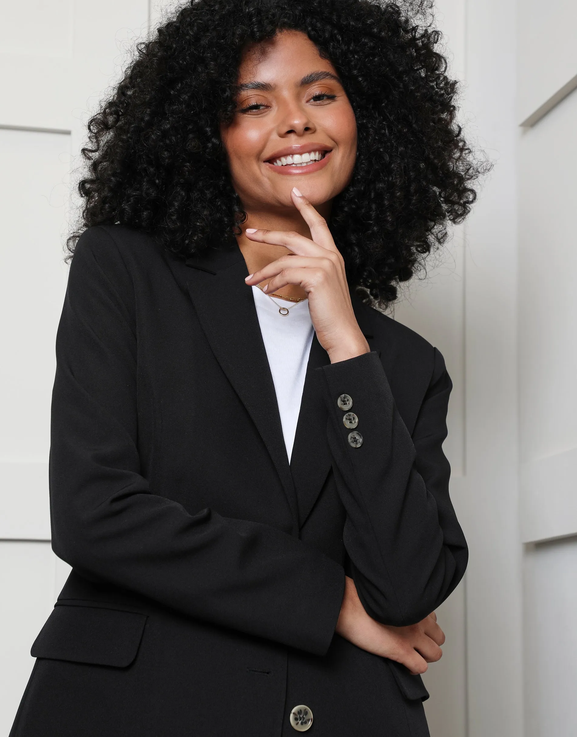 Women's Black Single Breasted Relaxed Fit Blazer sold by Threadbare product image thumbnail 4