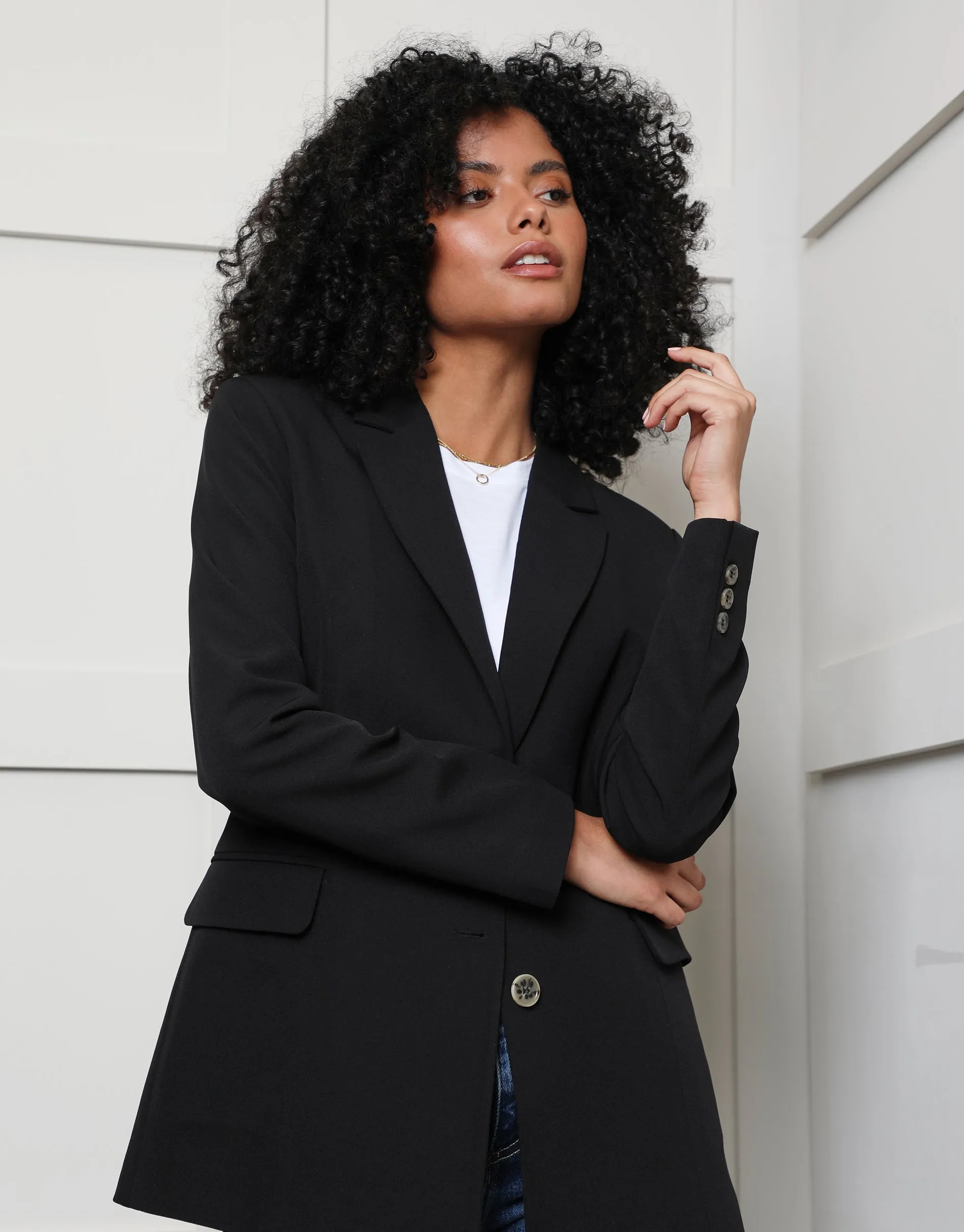 Women's Black Single Breasted Relaxed Fit Blazer sold by Threadbare product image thumbnail 3