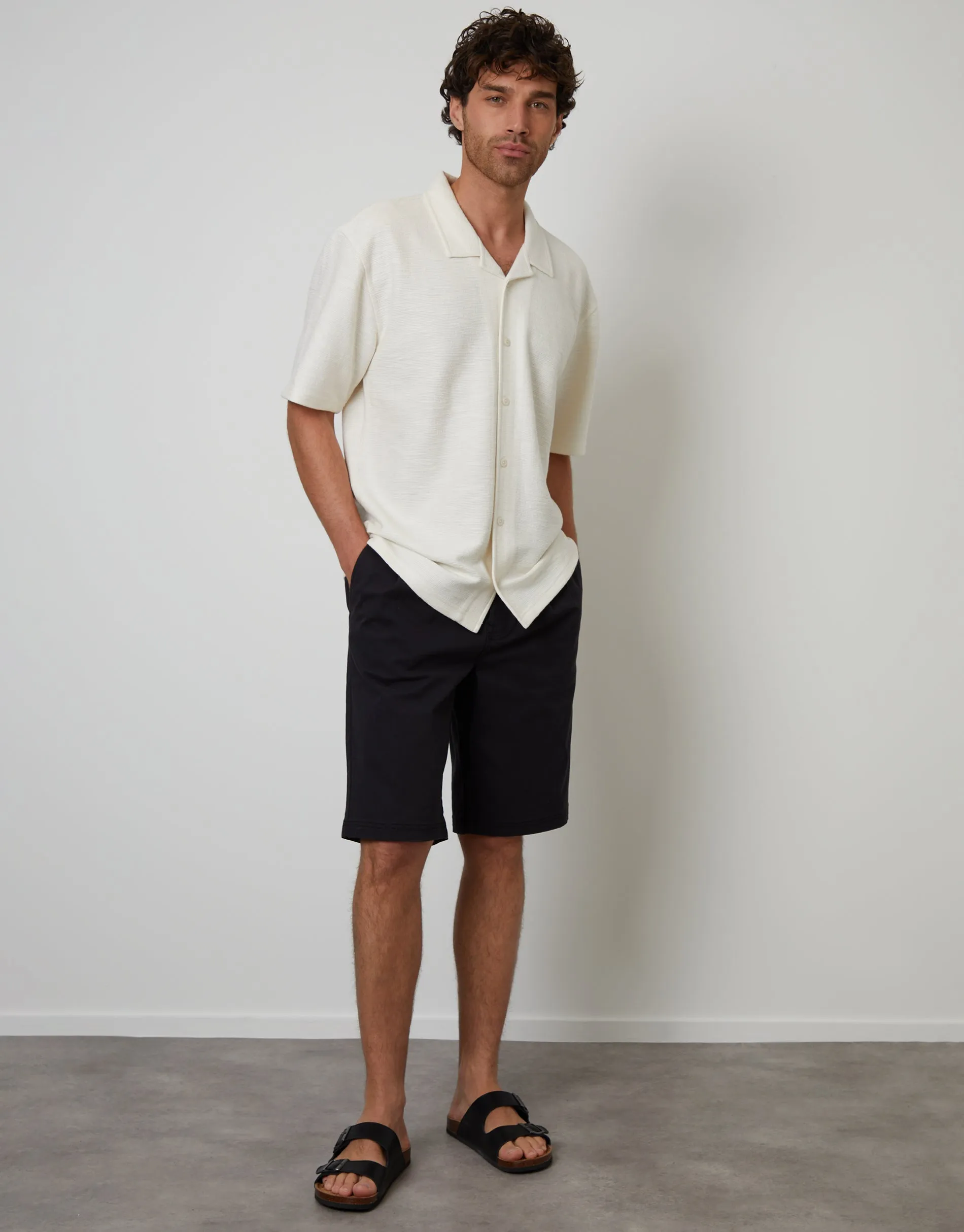 Black Pleated Stretch Relaxed Fit Chino Shorts sold by Threadbare product image thumbnail 3