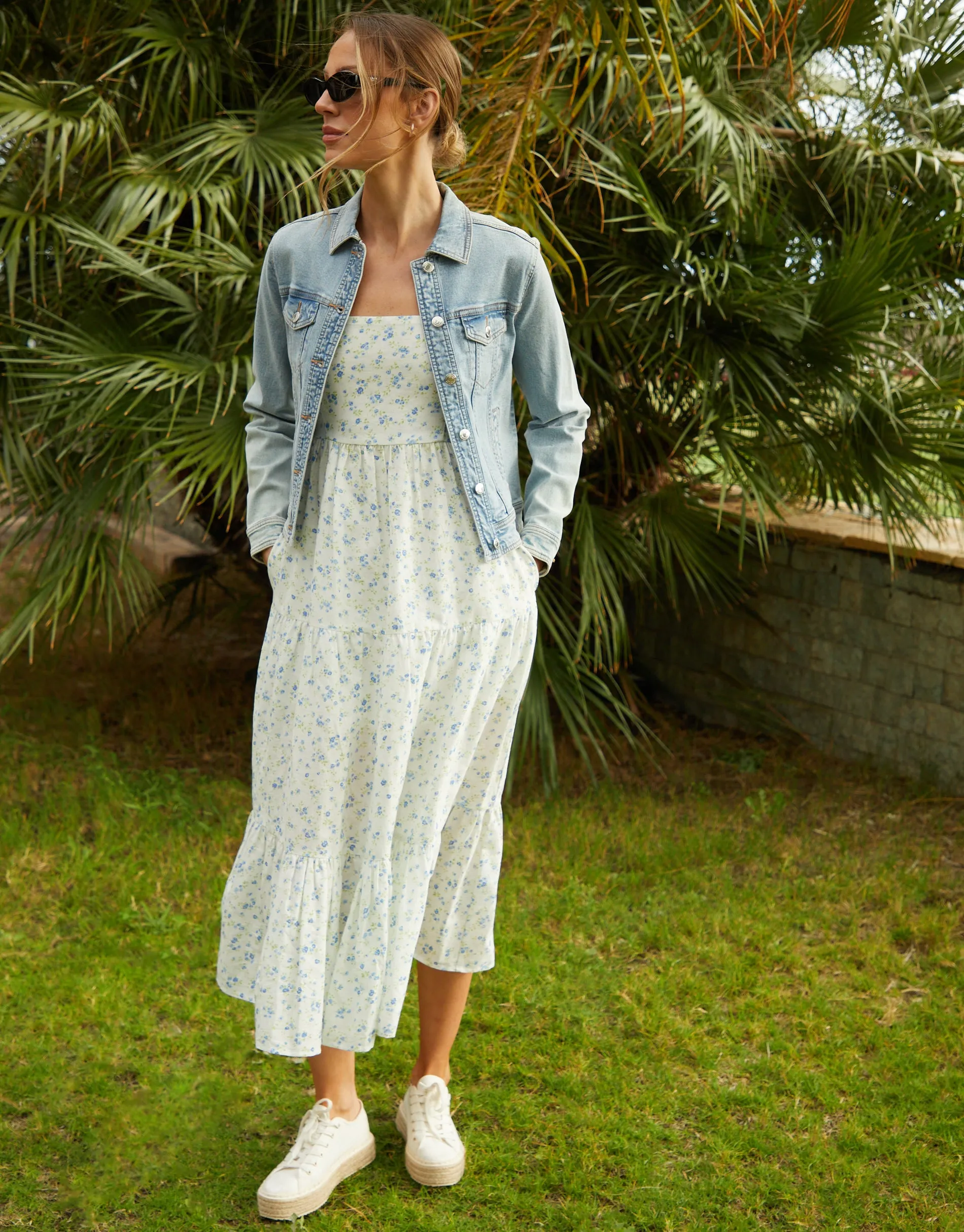 Threadbare Women's White Floral Print Tiered Linen Blend Maxi Dress sold by Threadbare product image thumbnail 4