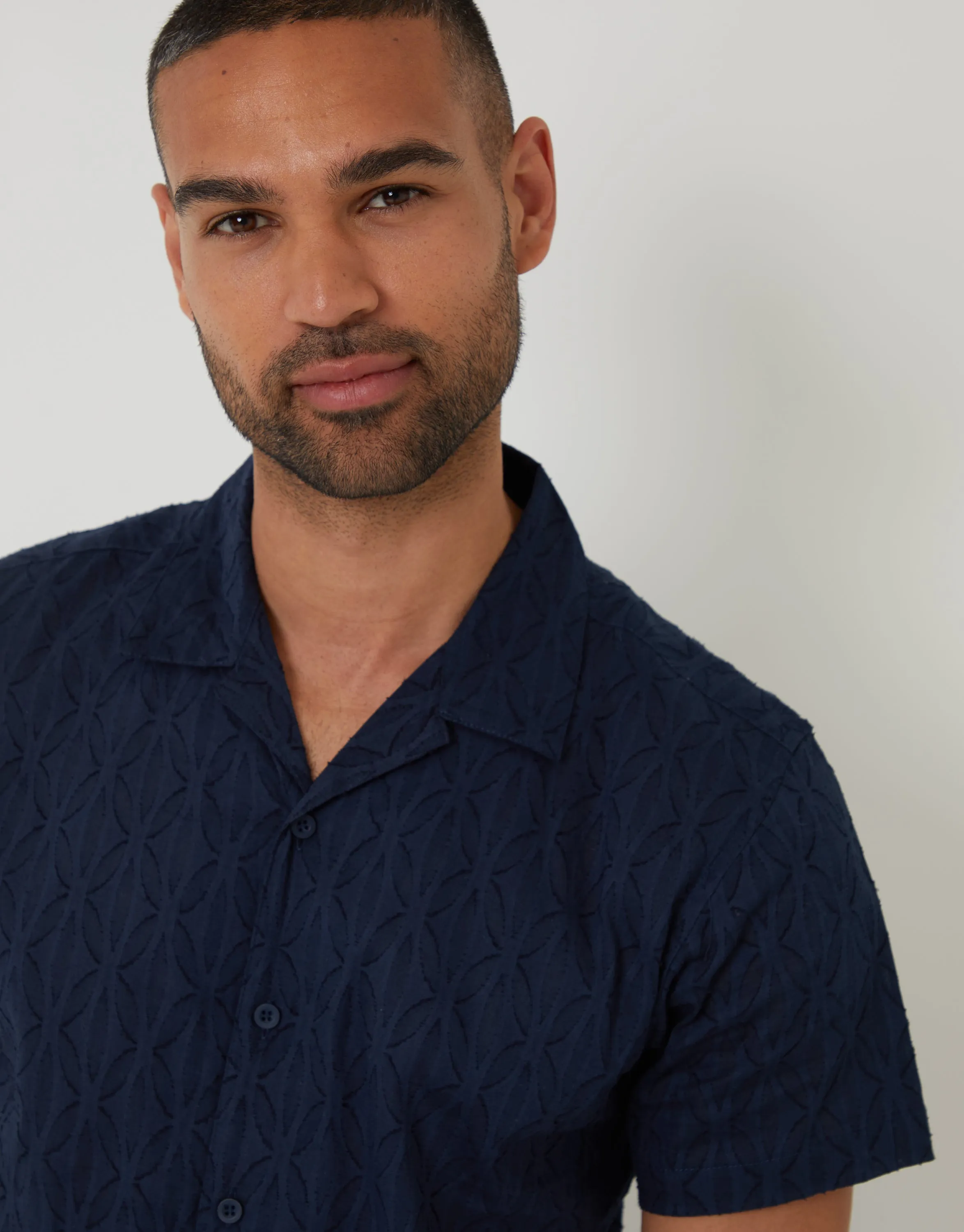 Navy Cotton Pluck Textured Revere Collar Short Sleeve Shirt sold by Threadbare product image thumbnail 4