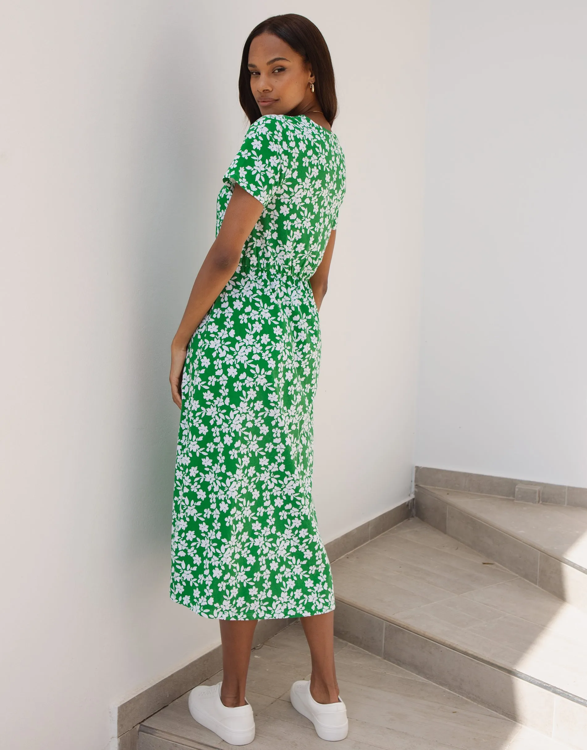 Threadbare Women's Green Floral Print Jersey Midi Smock Dress with Pockets sold by Threadbare product image thumbnail 2