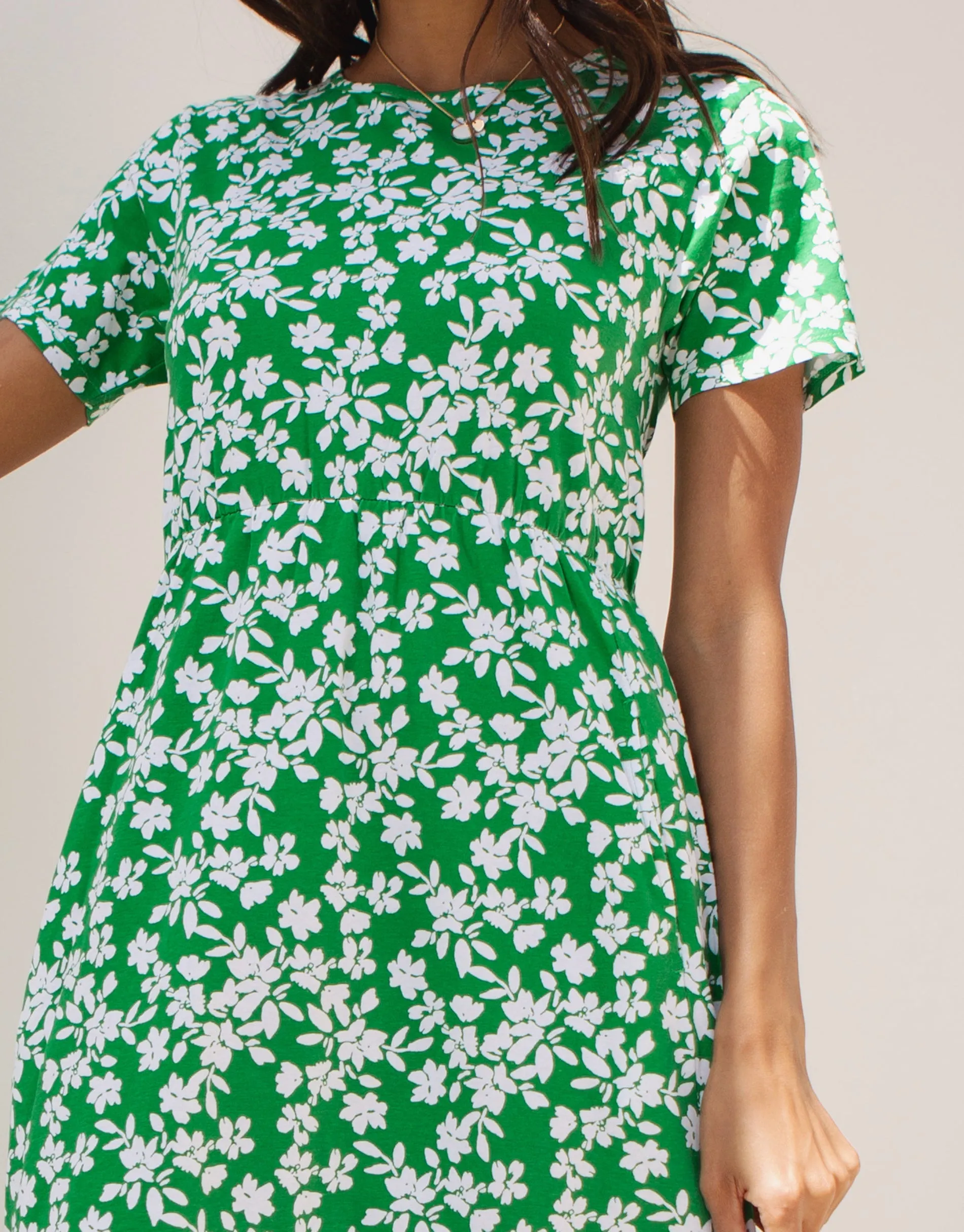 Threadbare Women's Green Floral Print Jersey Midi Smock Dress with Pockets sold by Threadbare product image thumbnail 4