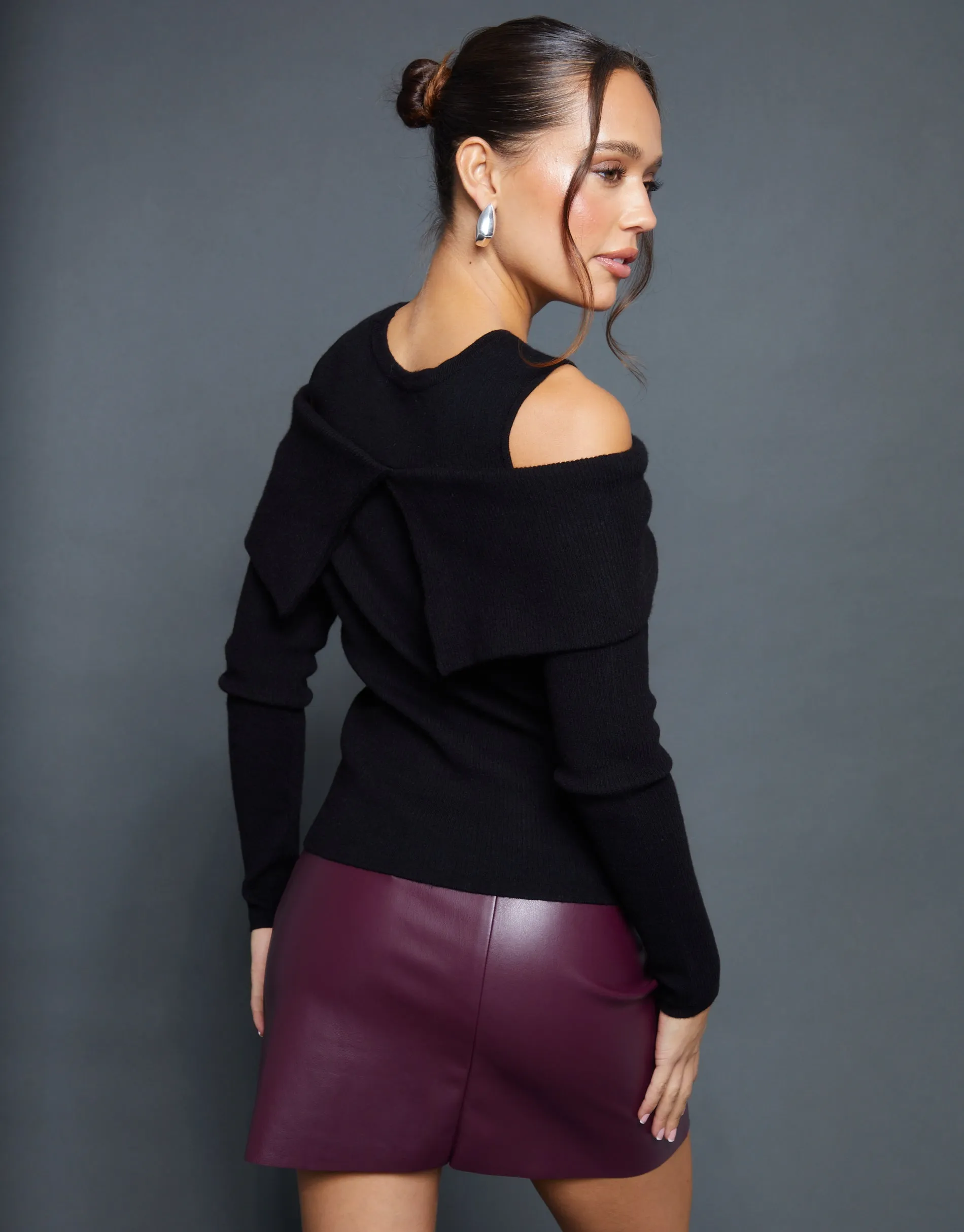 Black Cold Shoulder Bow Detail Knitted Jumper sold by Threadbare product image thumbnail 4