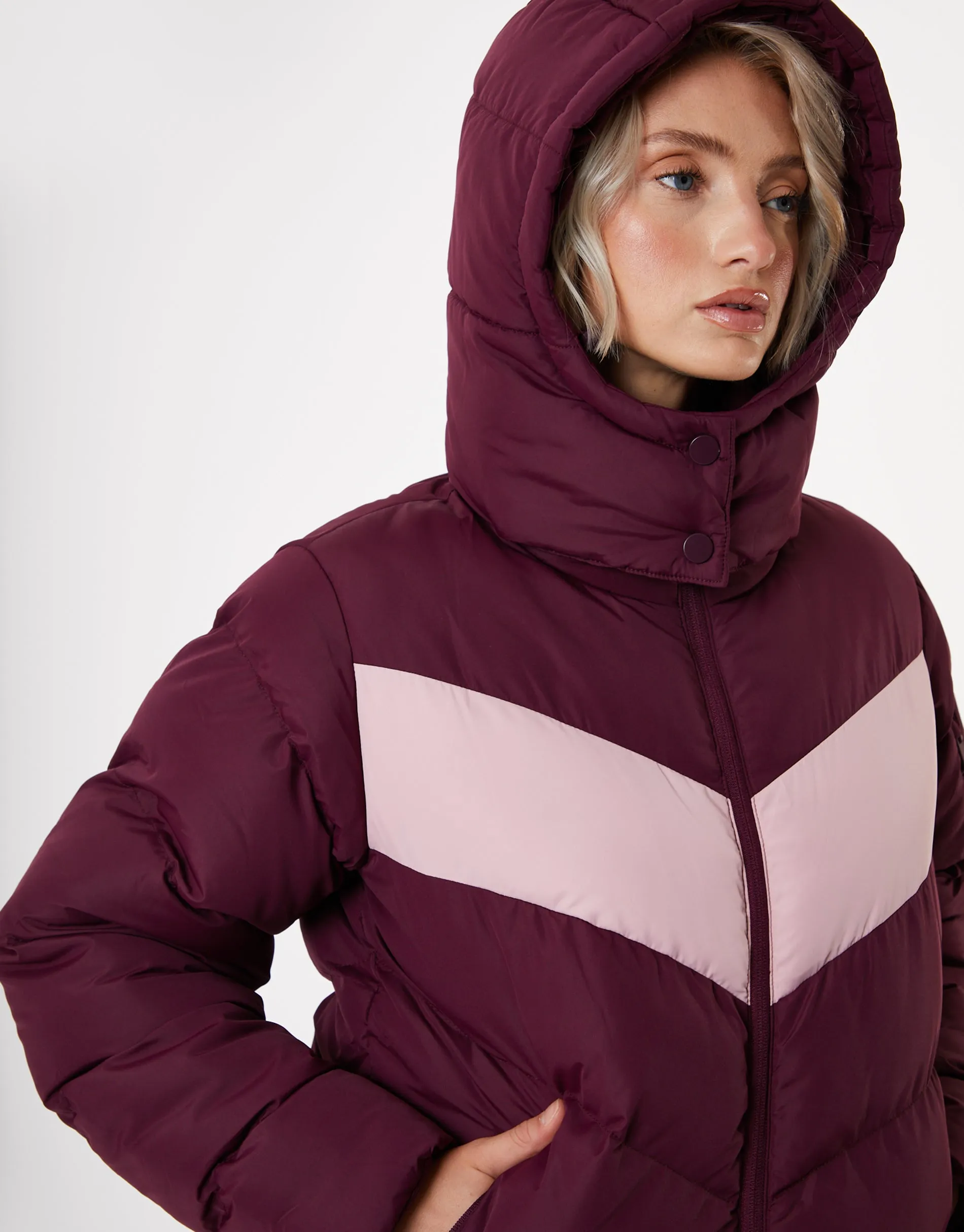 Contrast Chevron Padded Ski Jacket in Berry Red sold by Threadbare product image thumbnail 2