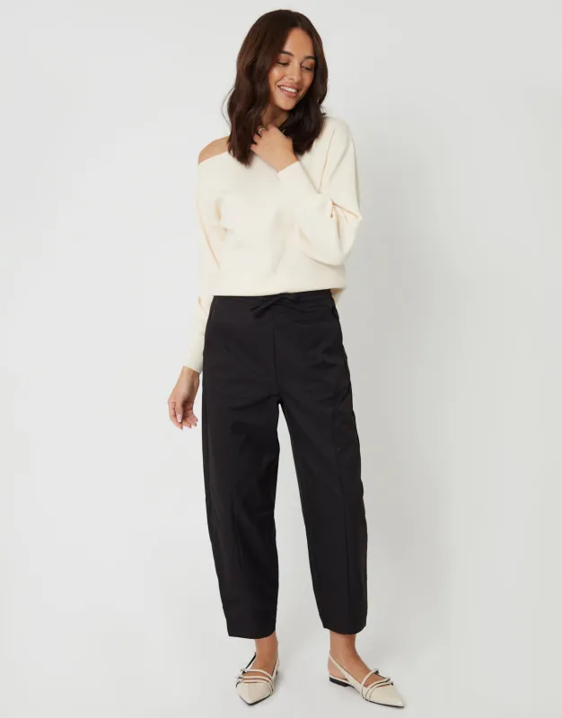 The Signature Barrel Leg Trousers in Black made by Threadbare