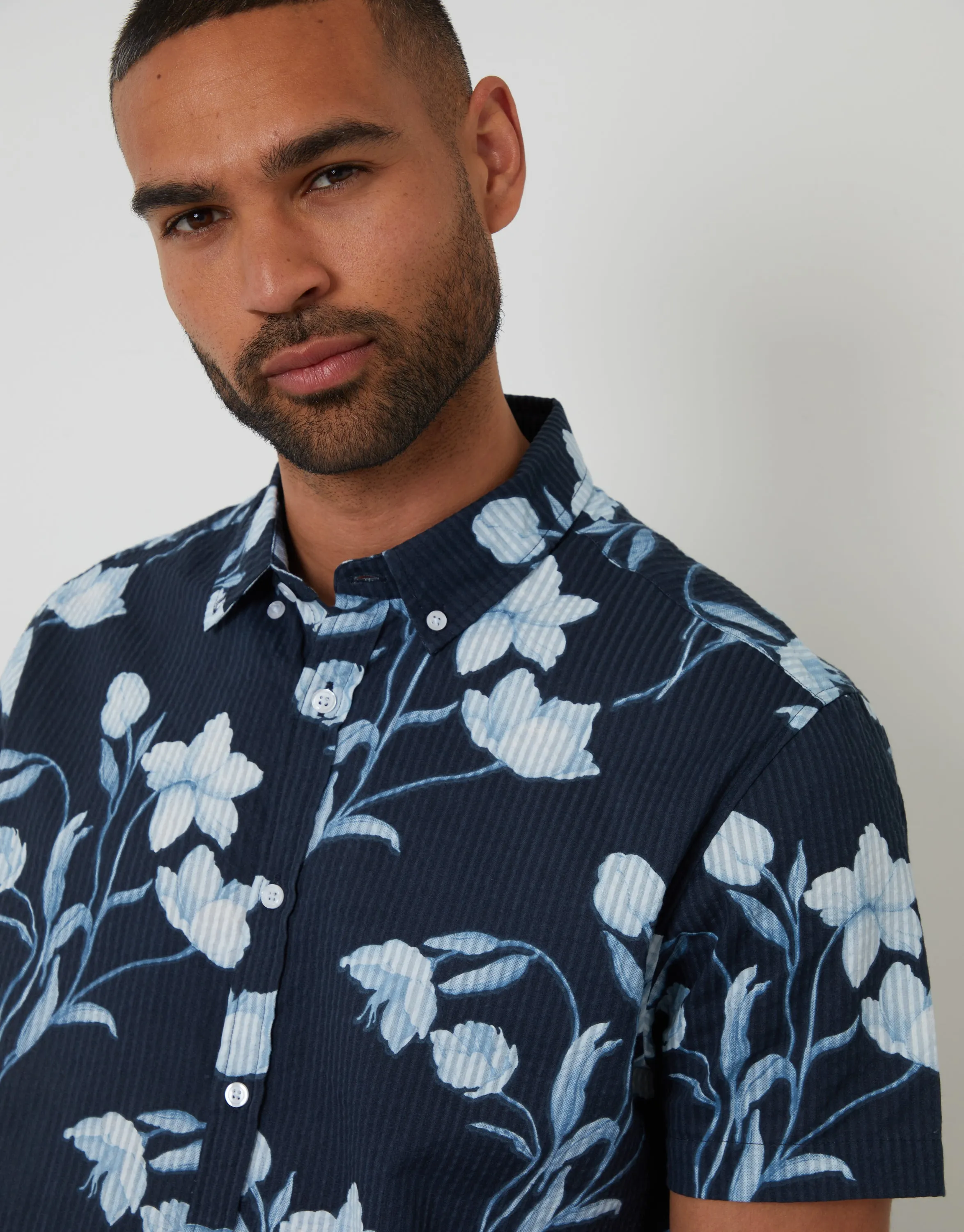 Floral Print Button Down Collar Short Sleeve Shirt in Navy sold by Threadbare product image thumbnail 4