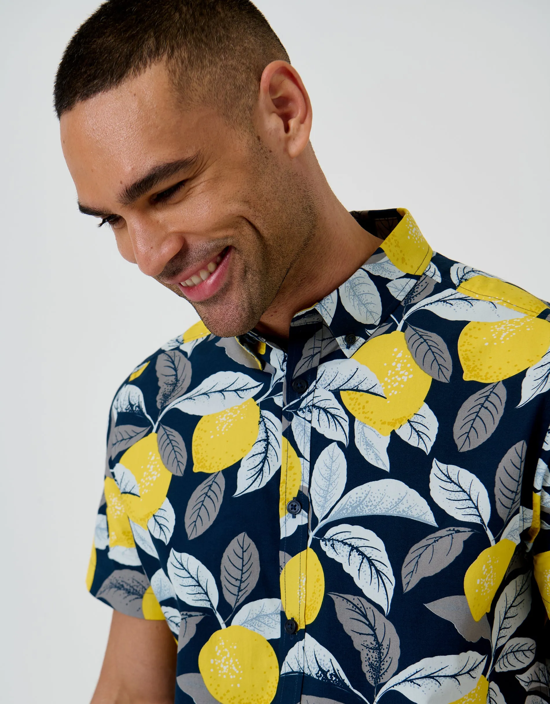 Lemon Print Cotton Poplin Short Sleeve Shirt in Navy sold by Threadbare product image thumbnail 4