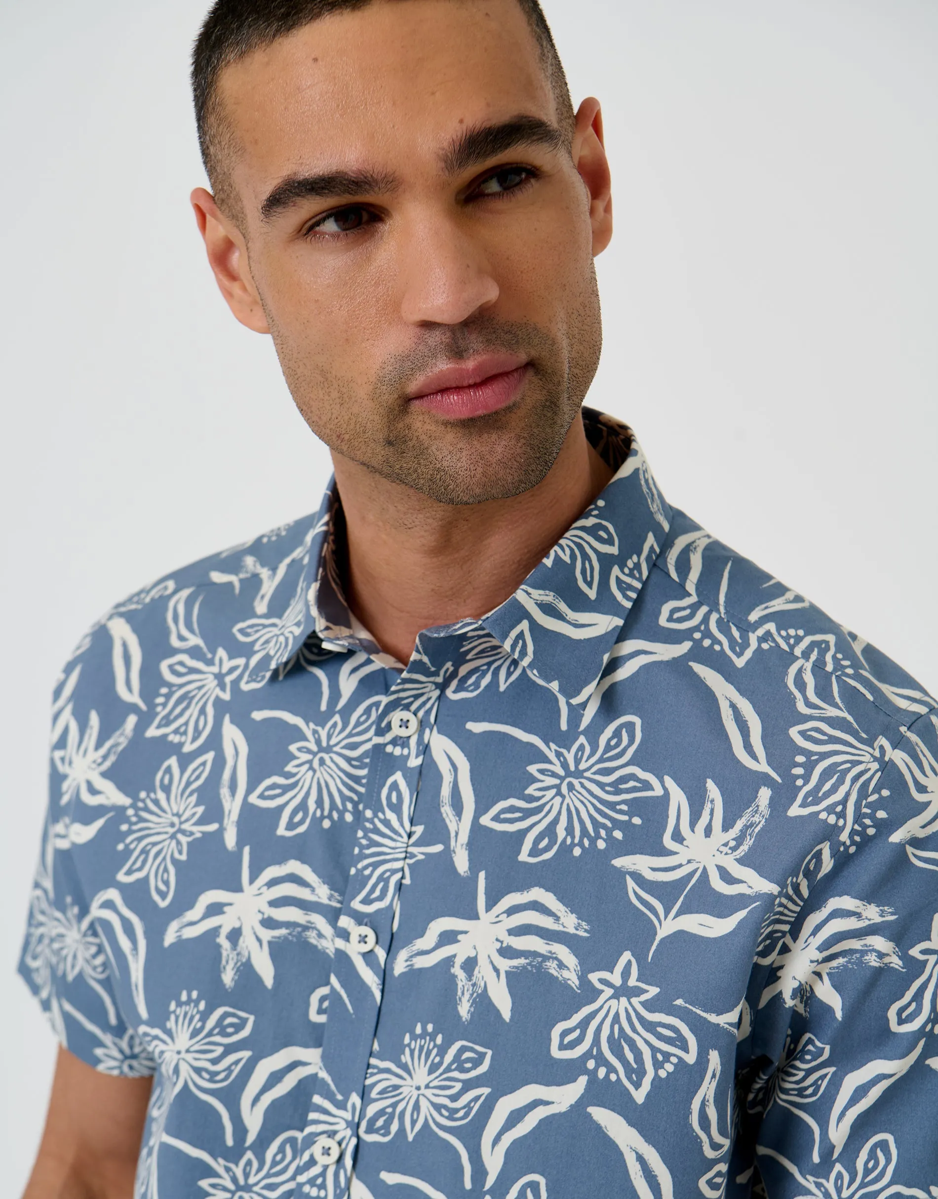 Tropical Print Cotton Poplin Short Sleeve Shirt in Denim Blue sold by Threadbare product image thumbnail 4