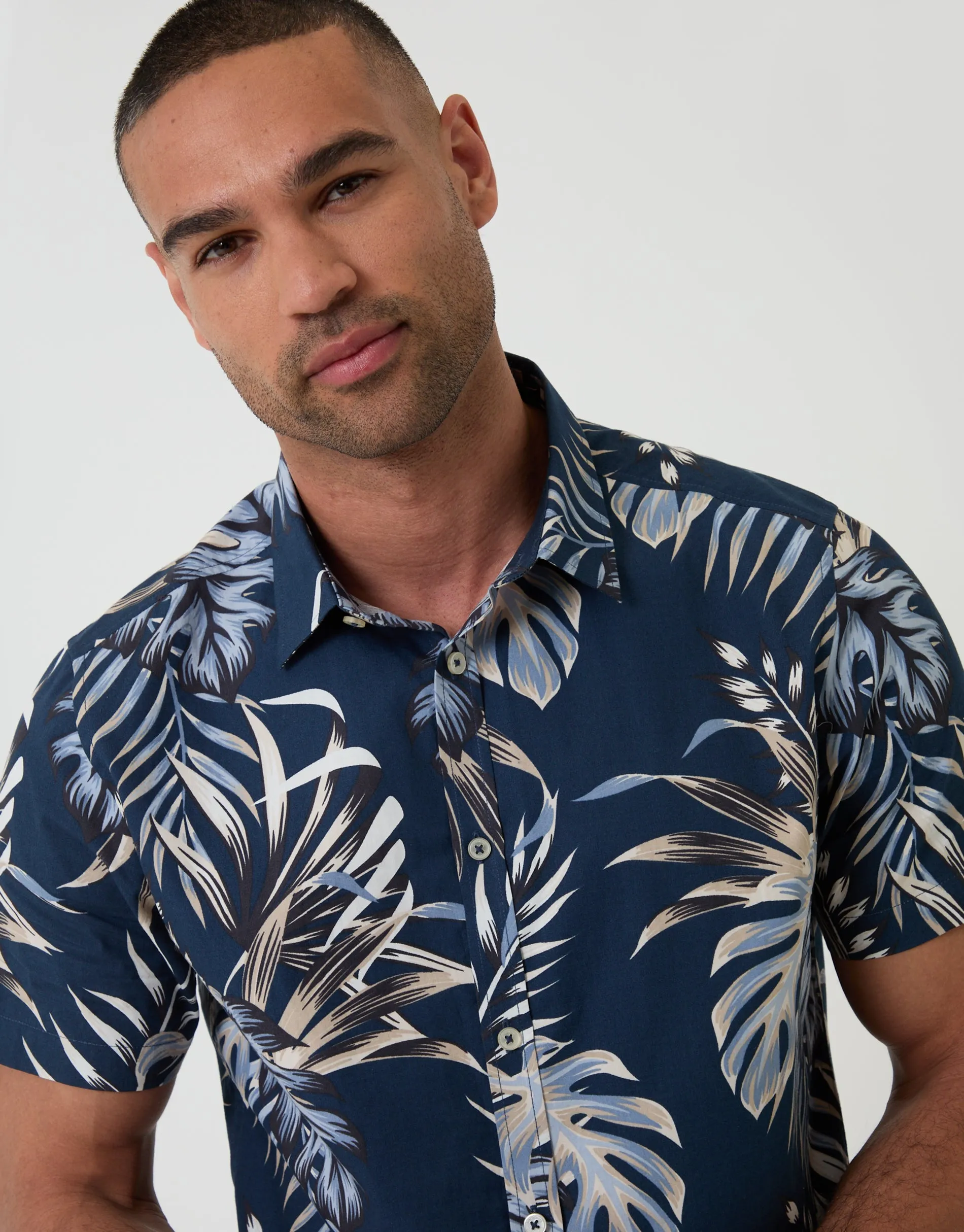 Leaf Print Cotton Poplin Short Sleeve Shirt in Navy sold by Threadbare product image thumbnail 4