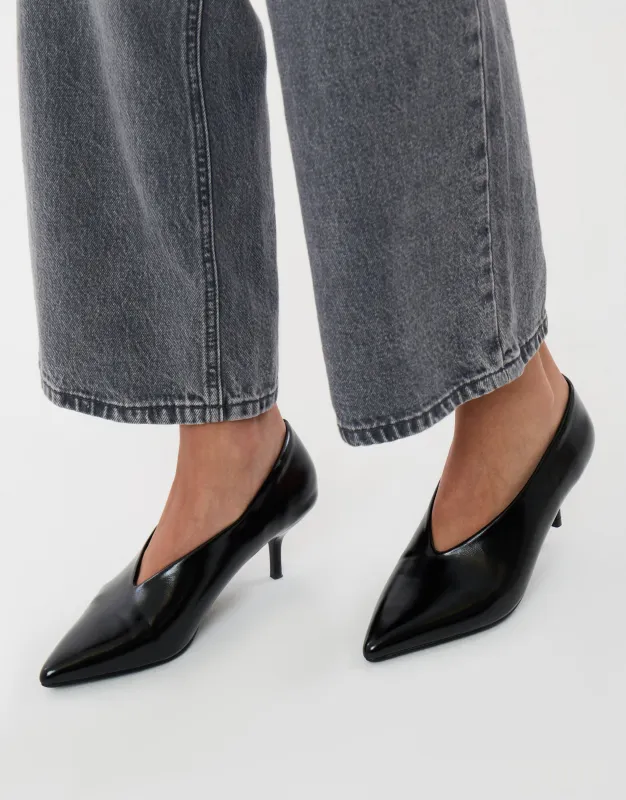 Pointed Kitten Heels in Black made by Threadbare