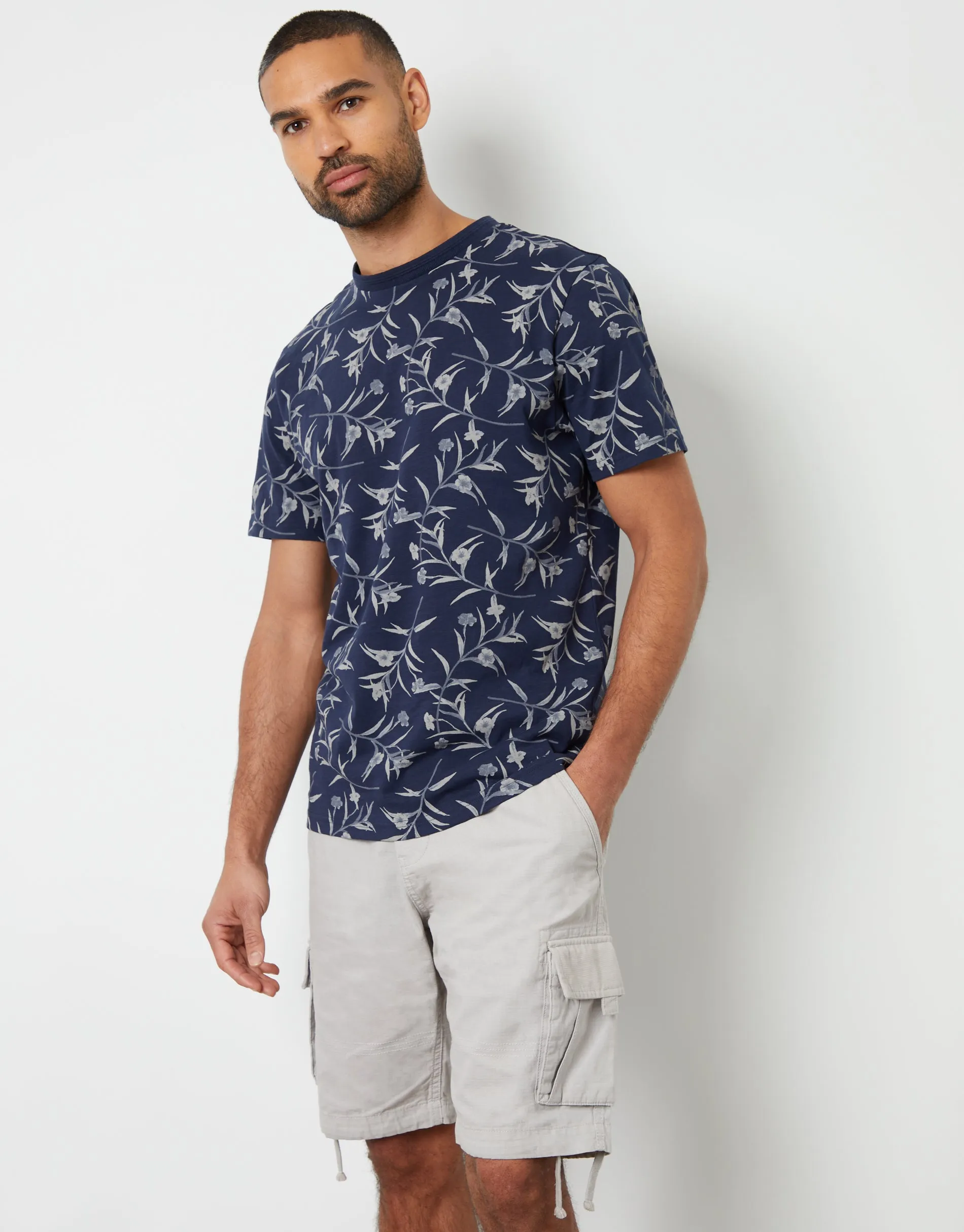 Men's Off White Cargo Shorts sold by Threadbare product image thumbnail 3