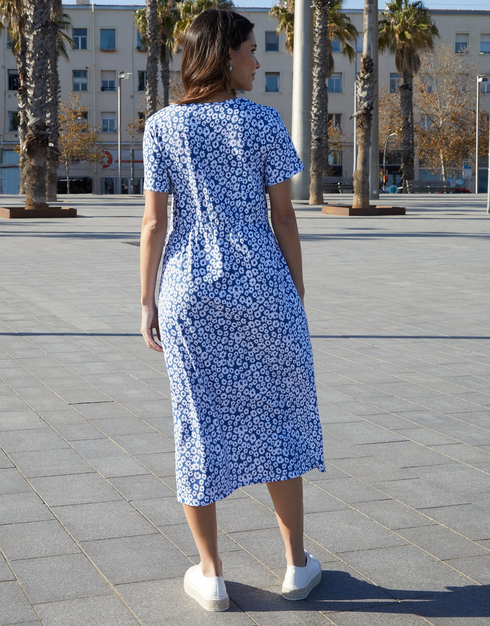 Threadbare Women's Blue Floral Jersey Midi Smock Dress with Pockets sold by Threadbare product image thumbnail 2