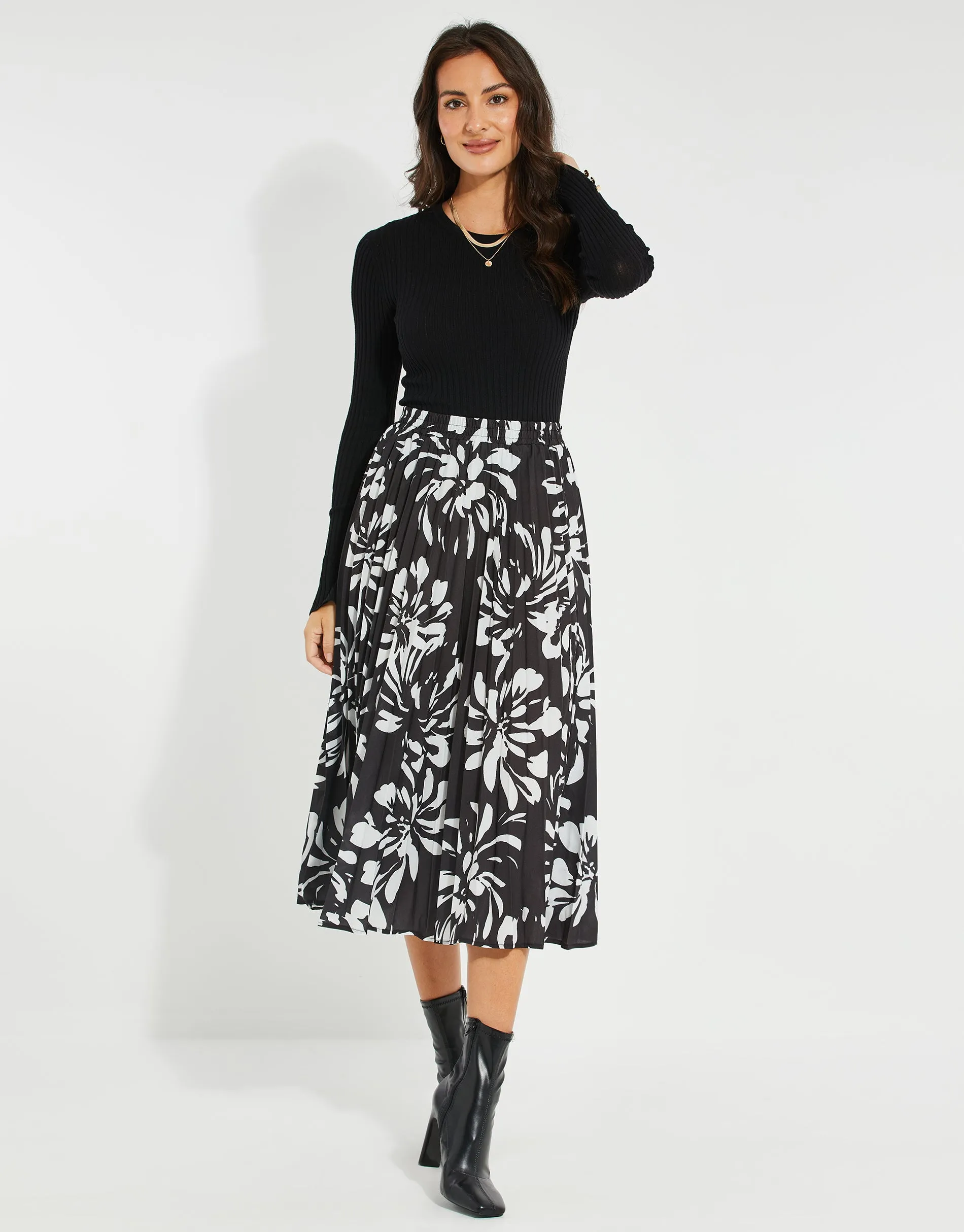 Women's Black & White Floral Pleated Skirt sold by Threadbare product image thumbnail 3