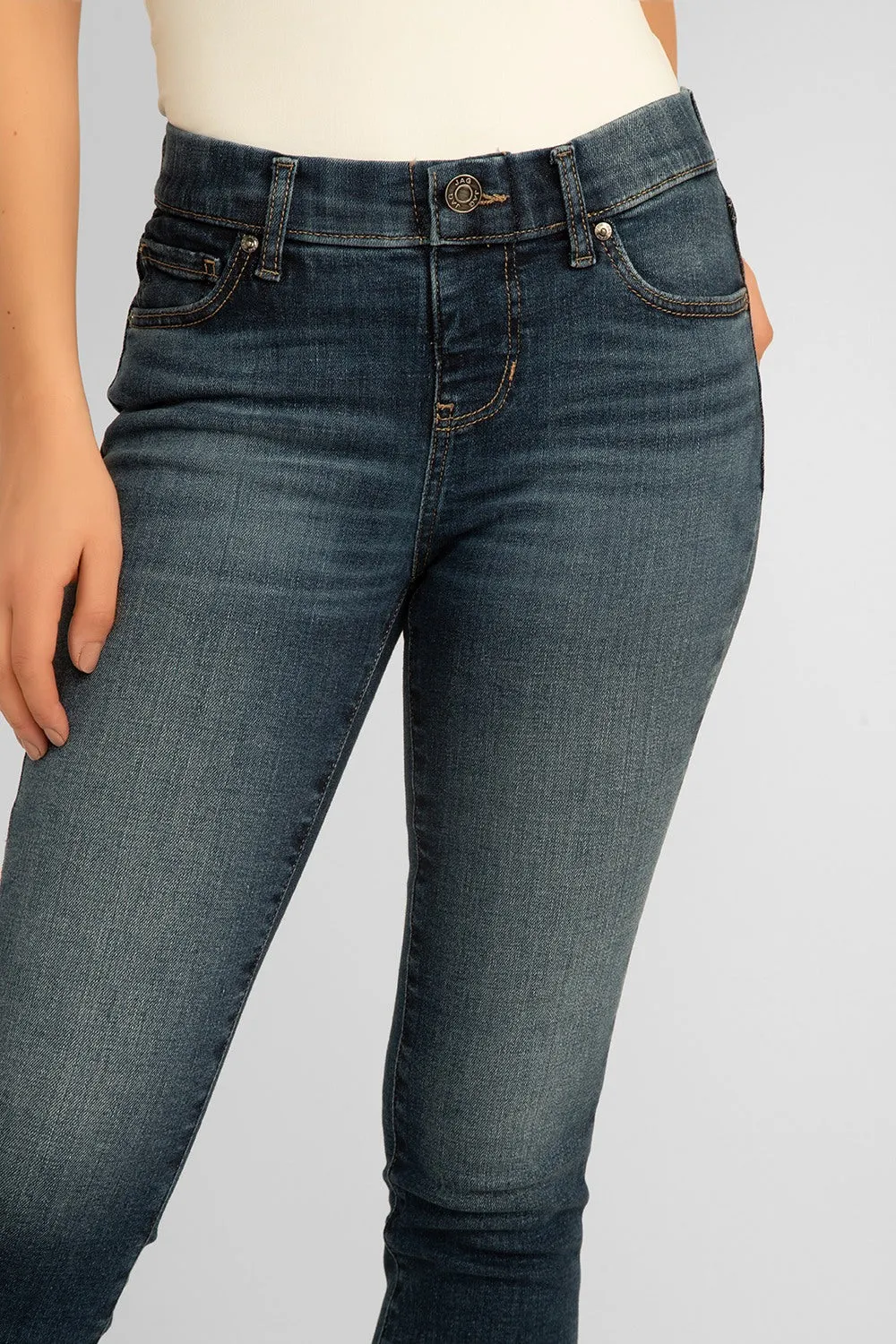 Jag Maya Mid Rise Capri Jeans sold by Bellissima product image thumbnail 3